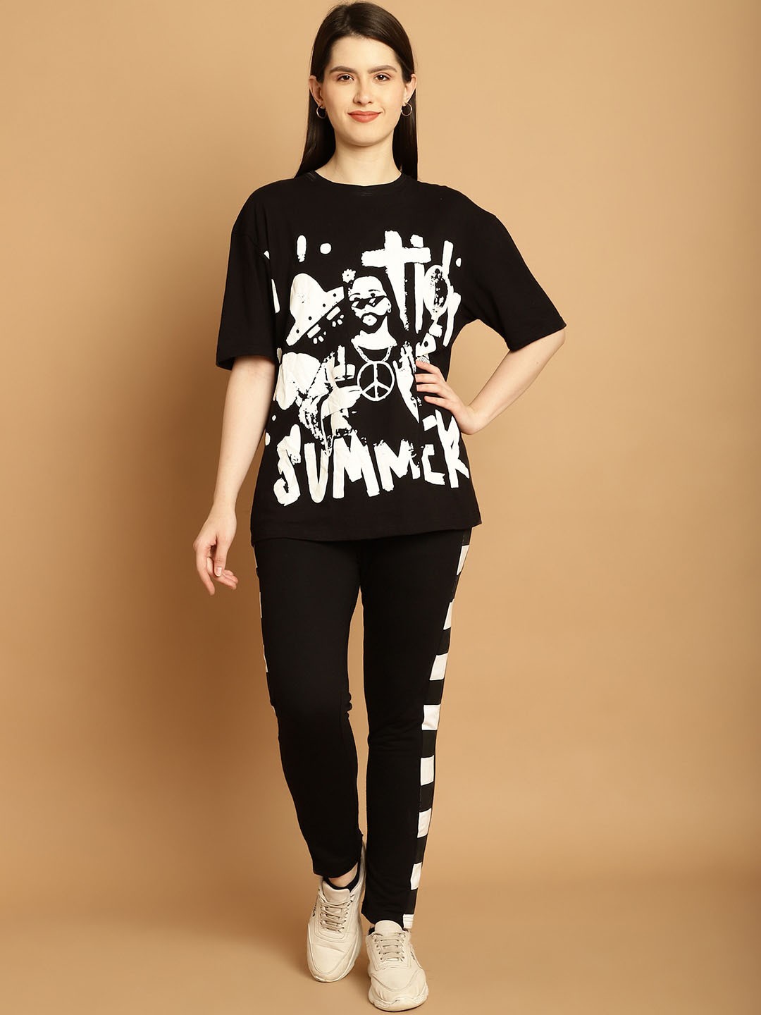 

DOOR74 Graphic Printed Round Neck Pure Cotton T-Shirt With Trouser, Black