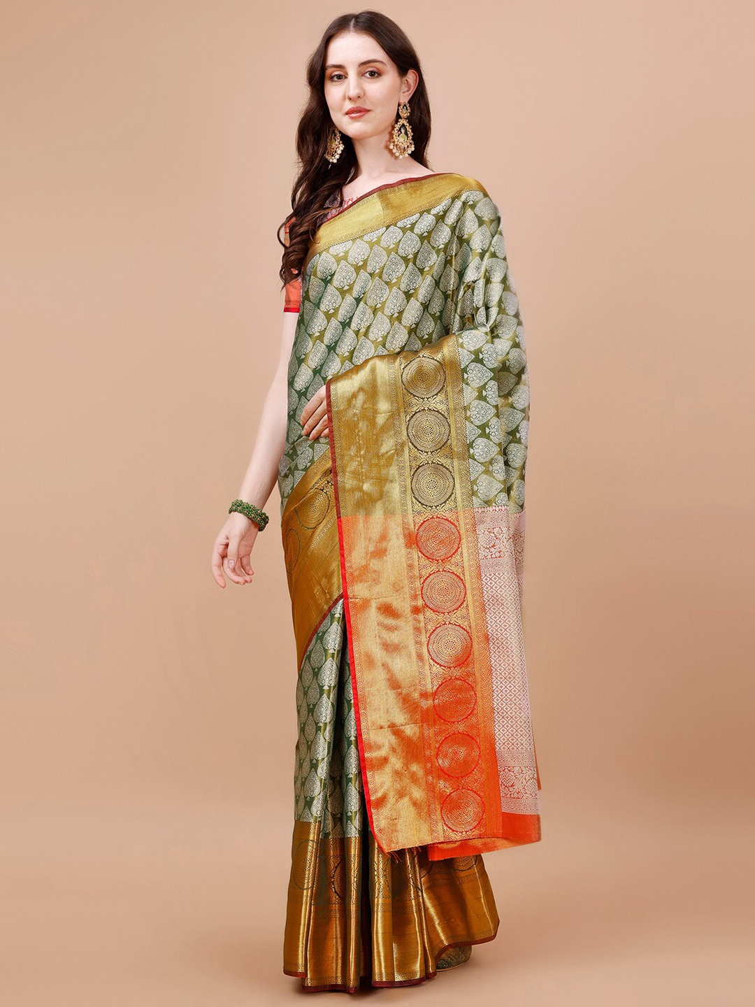 

JUST FASHION Ethnic Motifs Woven Design Zari Kanjeevaram Saree, Green