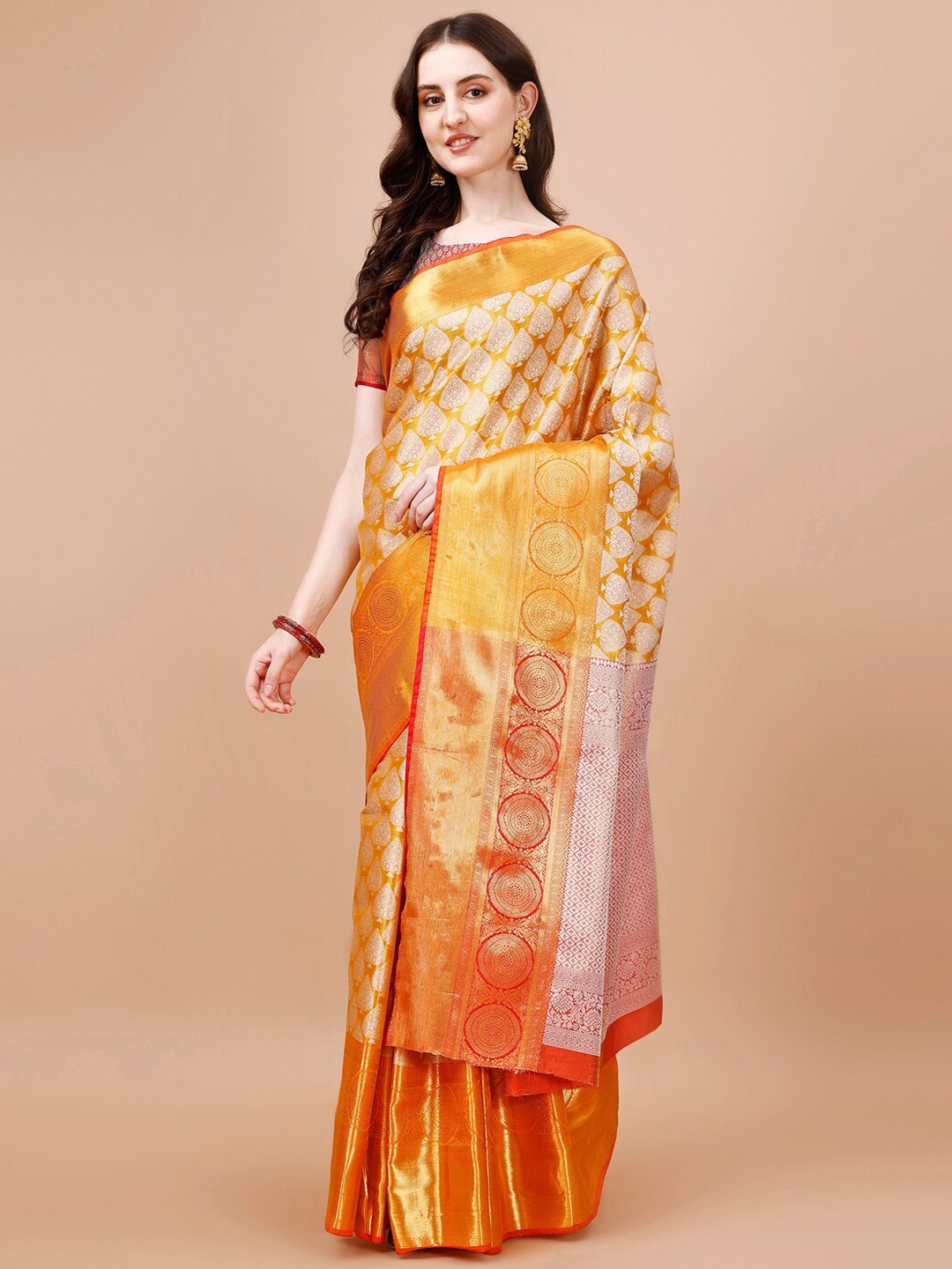 

JUST FASHION Ethnic Motifs Woven Design Zari Kanjeevaram Saree, Gold