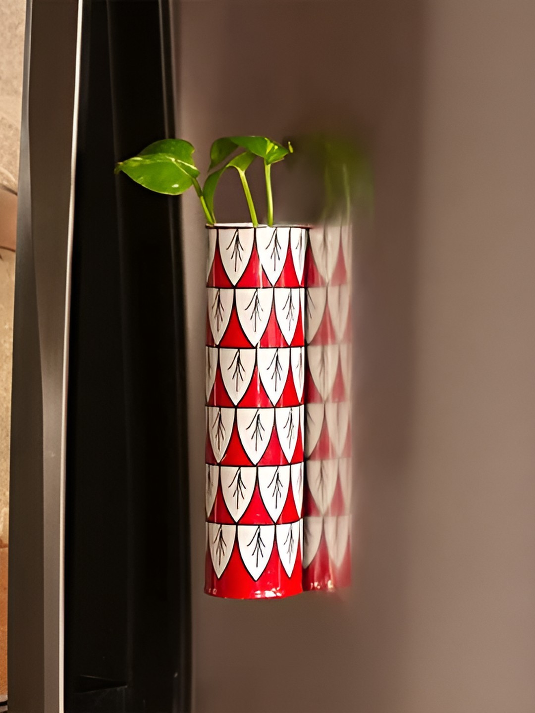 

Homspurts Red & White Printed Planter