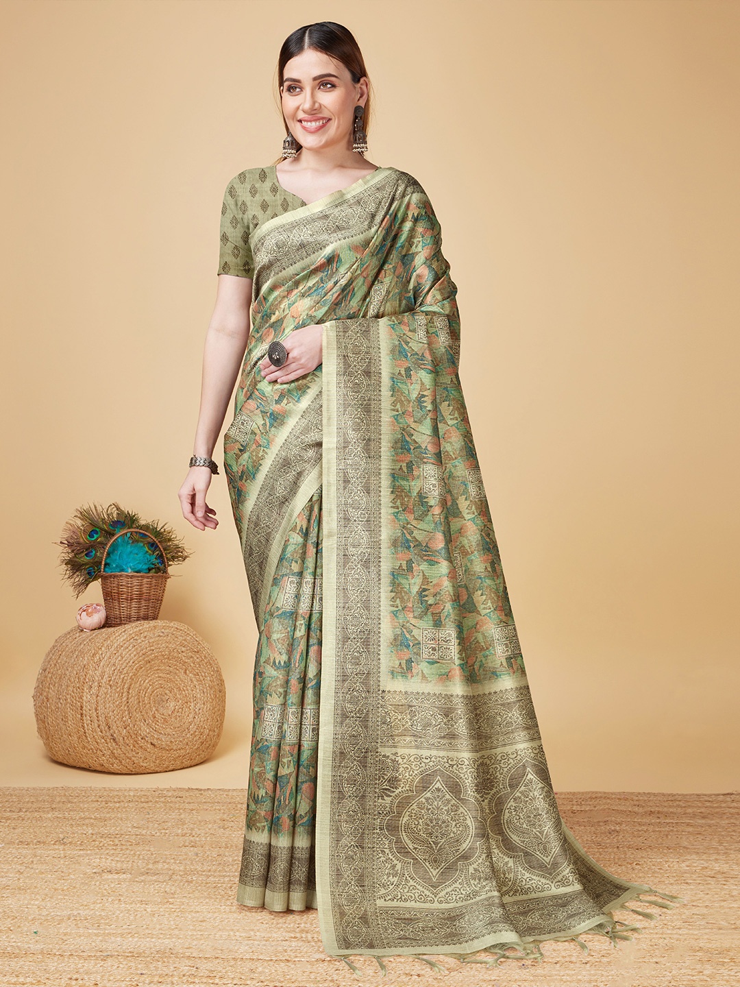 

Fevinaa Geometric Printed Saree, Green