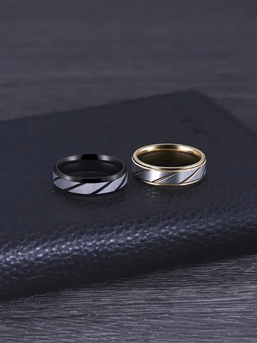 

VIEN Men Set Of 2 Gold Plated Stainless Steel Finger Rings, Black