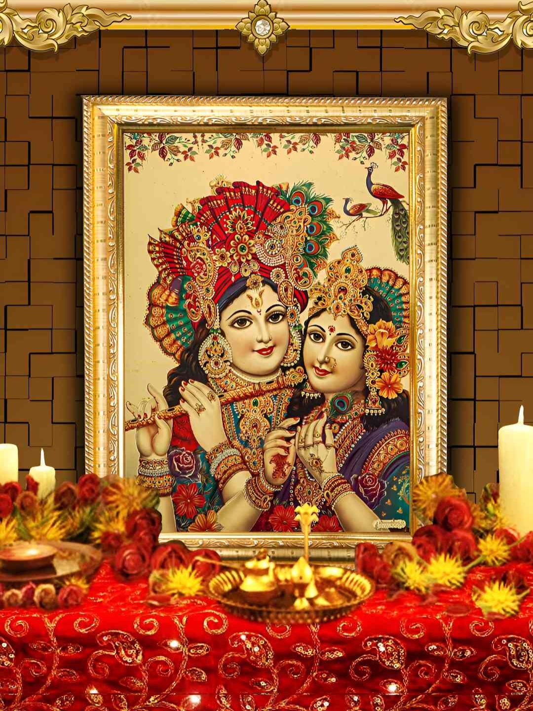 

Hawai Gold-Toned & Red 24k Gold Plated Hawai Shree Radha Krishna Wooden Wall Photo Frame