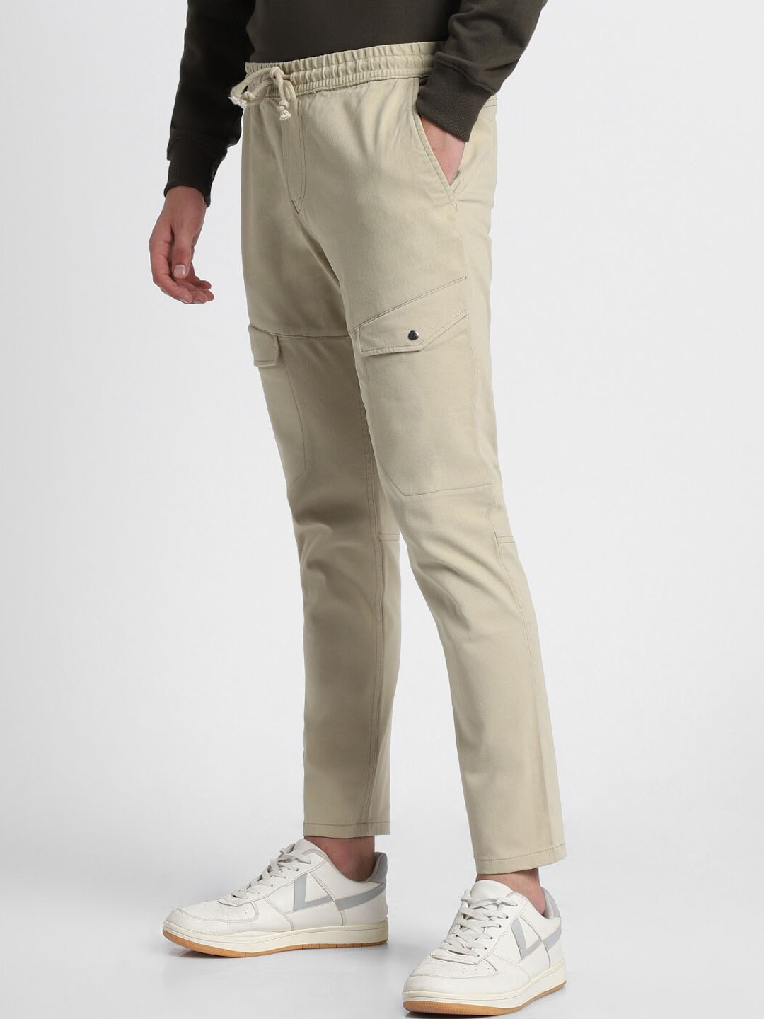 

Dennis Lingo Men Smart Slim Fit Mid-Rise Cargos Trouser, Khaki