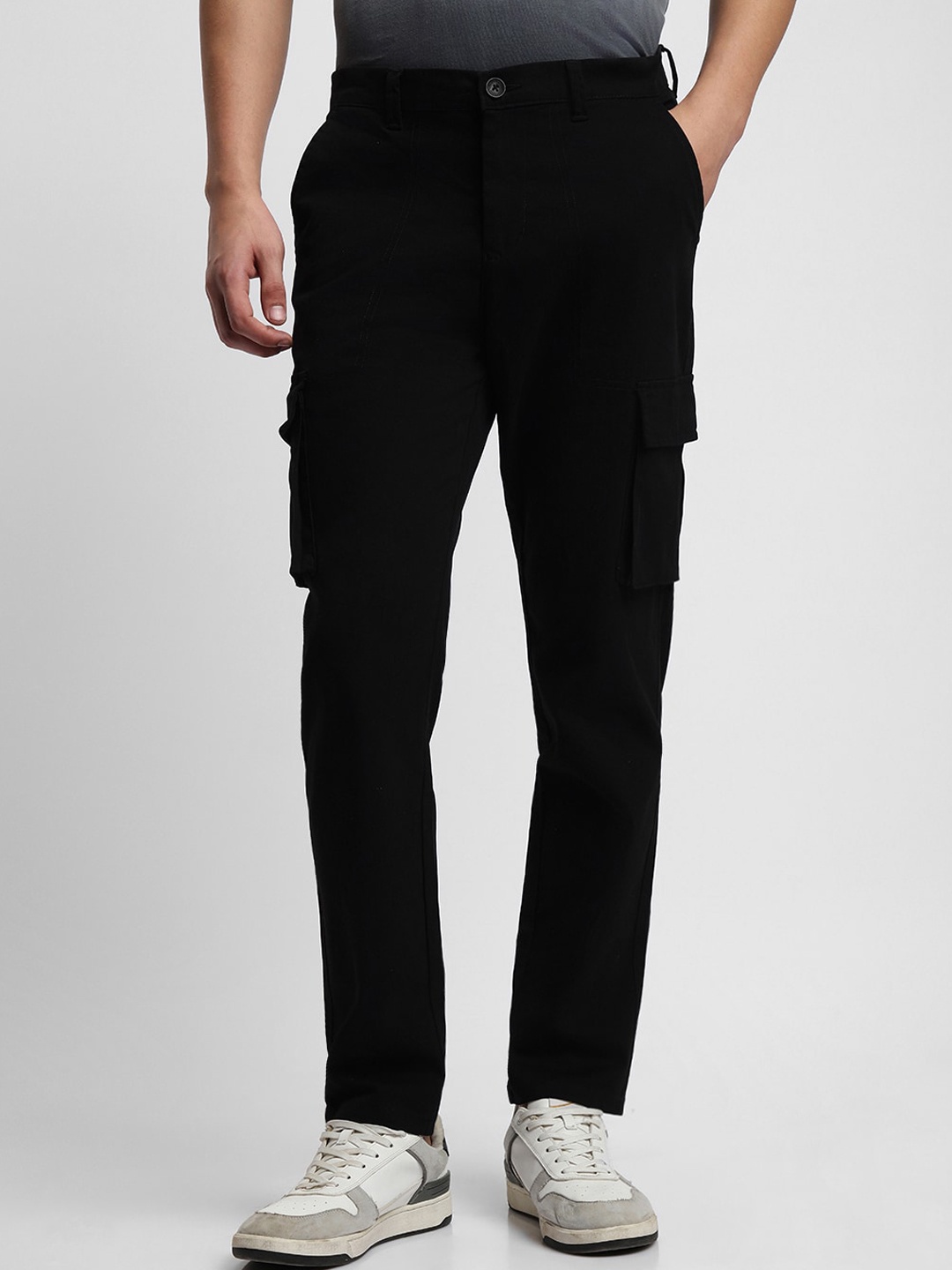 

Dennis Lingo Men Tapered Fit Mid-Rise Cargos, Black