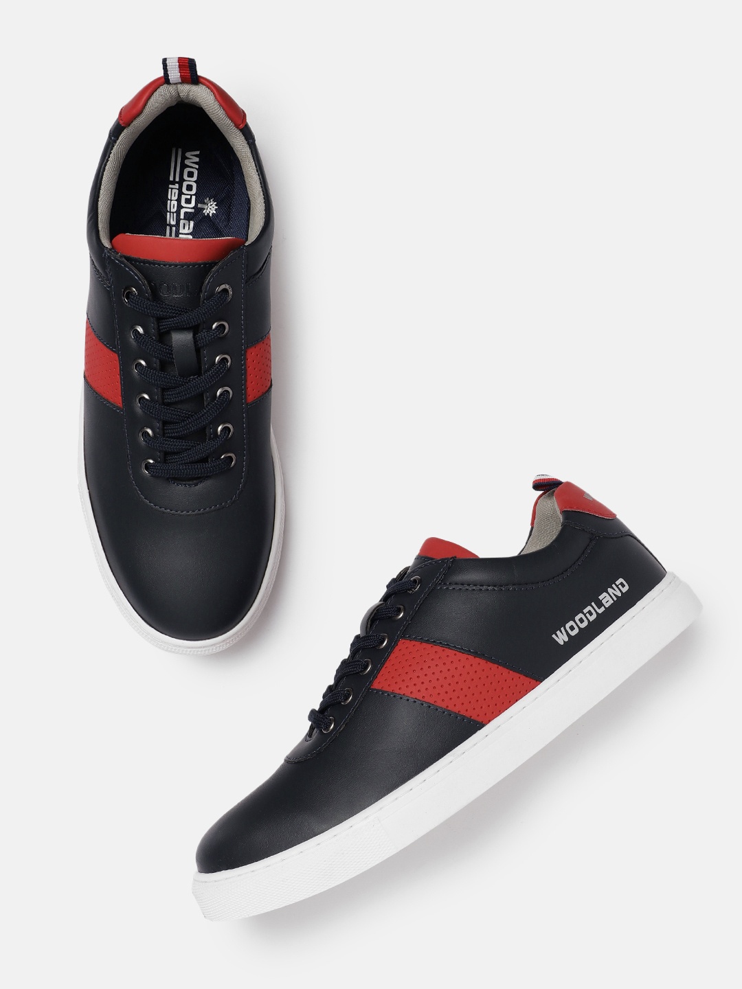 

Woodland Men Striped Sneakers, Navy blue