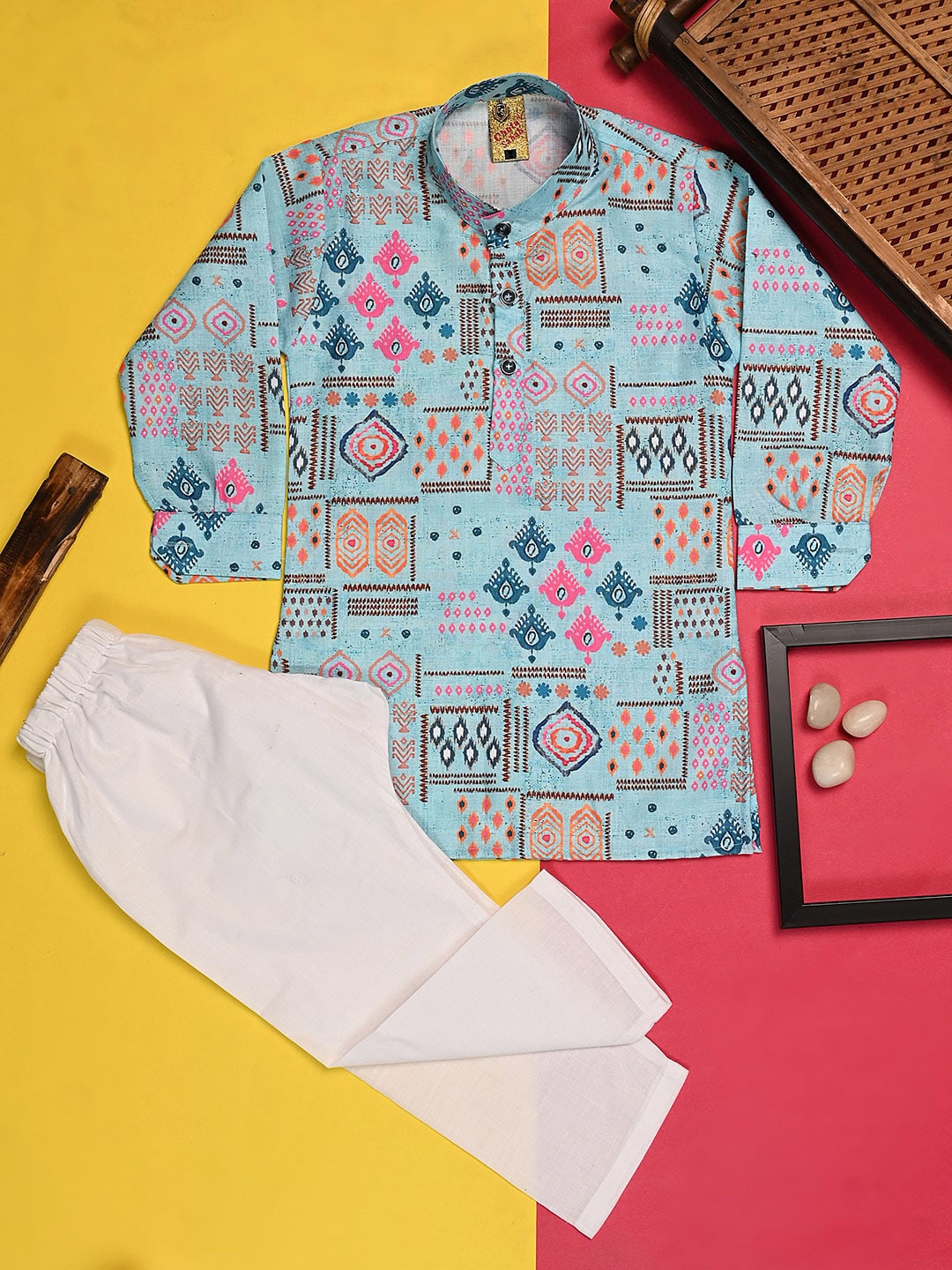 

V-Mart Boys Ethnic Motifs Printed Sherwani Set, Blue