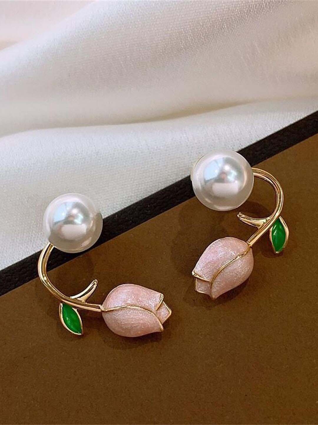 

FIMBUL Pearl Leaf Shaped Studs Earrings, Gold
