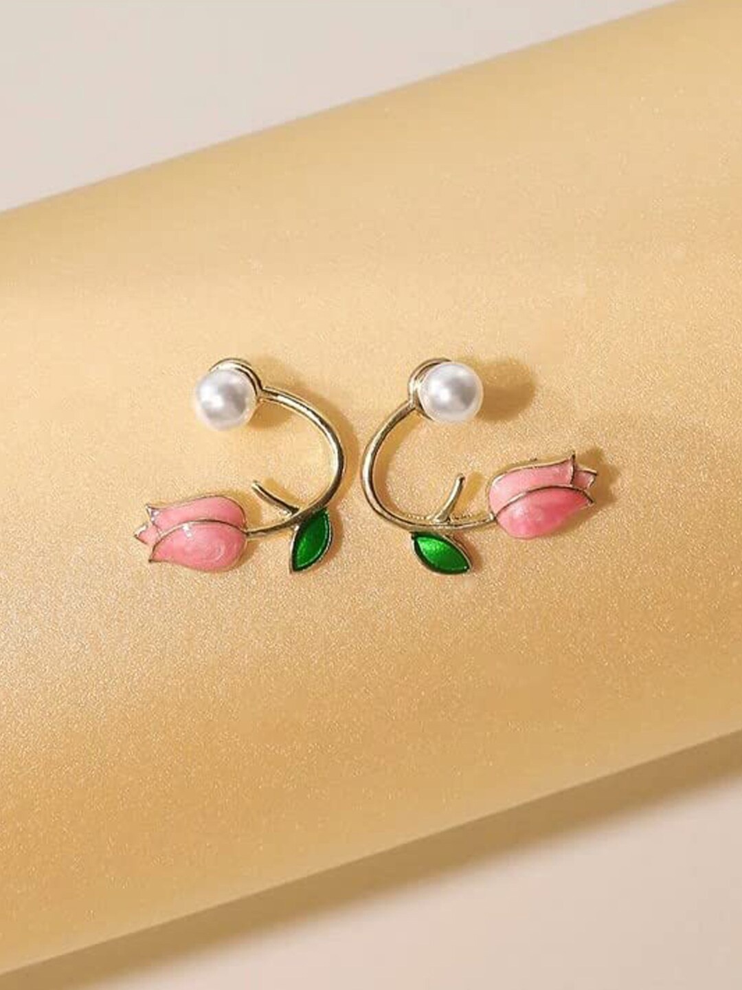 

FIMBUL Pearl Studded Floral Gold-Plated Studs Earrings, Pink