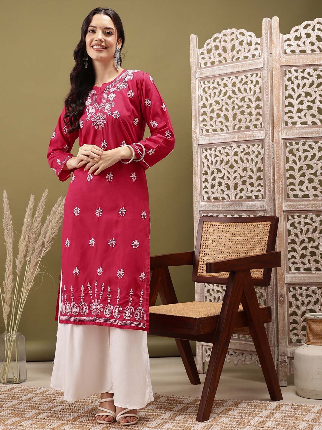 

ADA Ethnic Motifs Embroidered Lucknowi Chikankari Cotton Kurta, Magenta