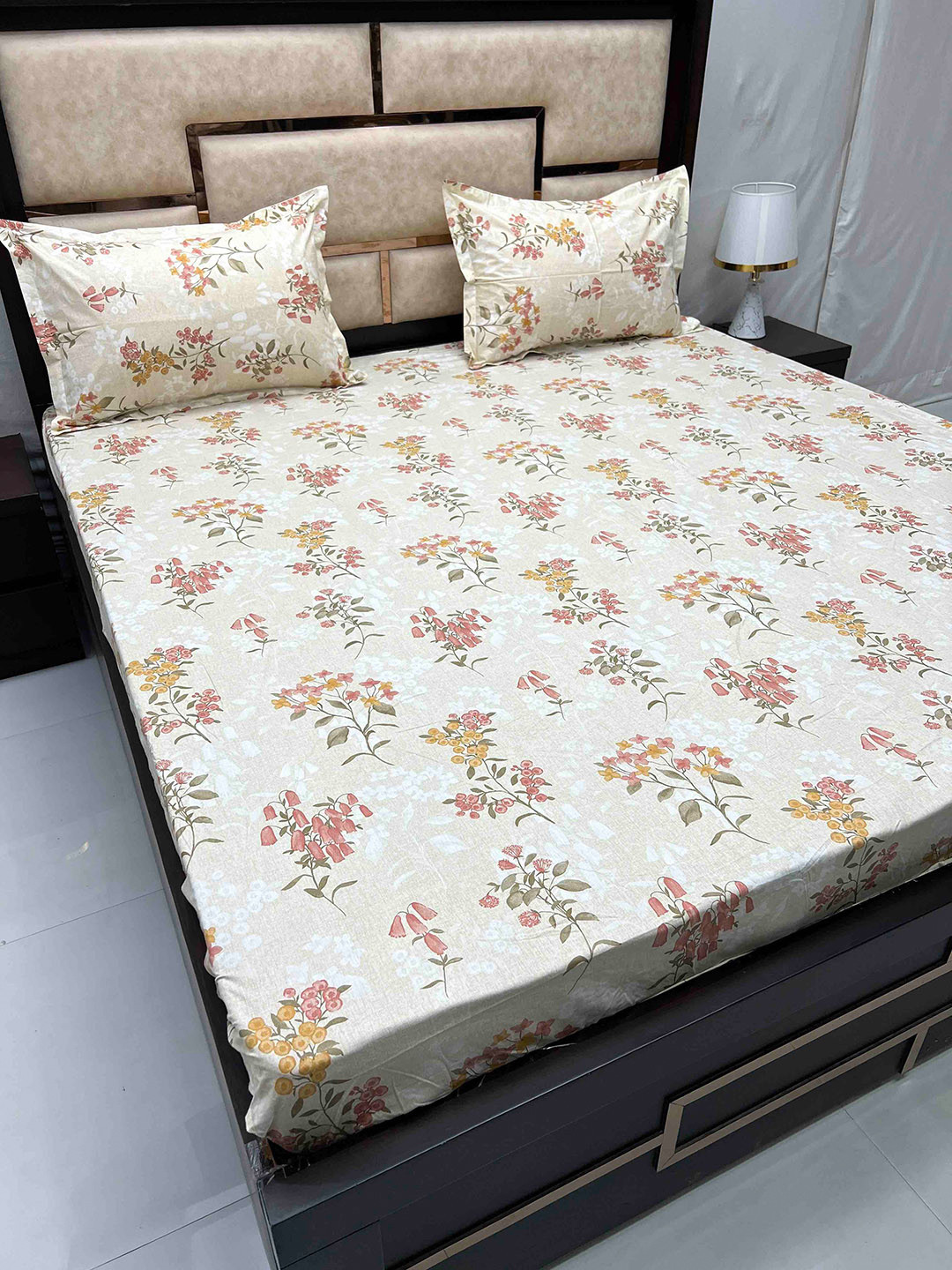 

Pure Decor Gem Cream Floral Pure Cotton 330 TC Fitted King Bedsheet with 2 Pillow Covers