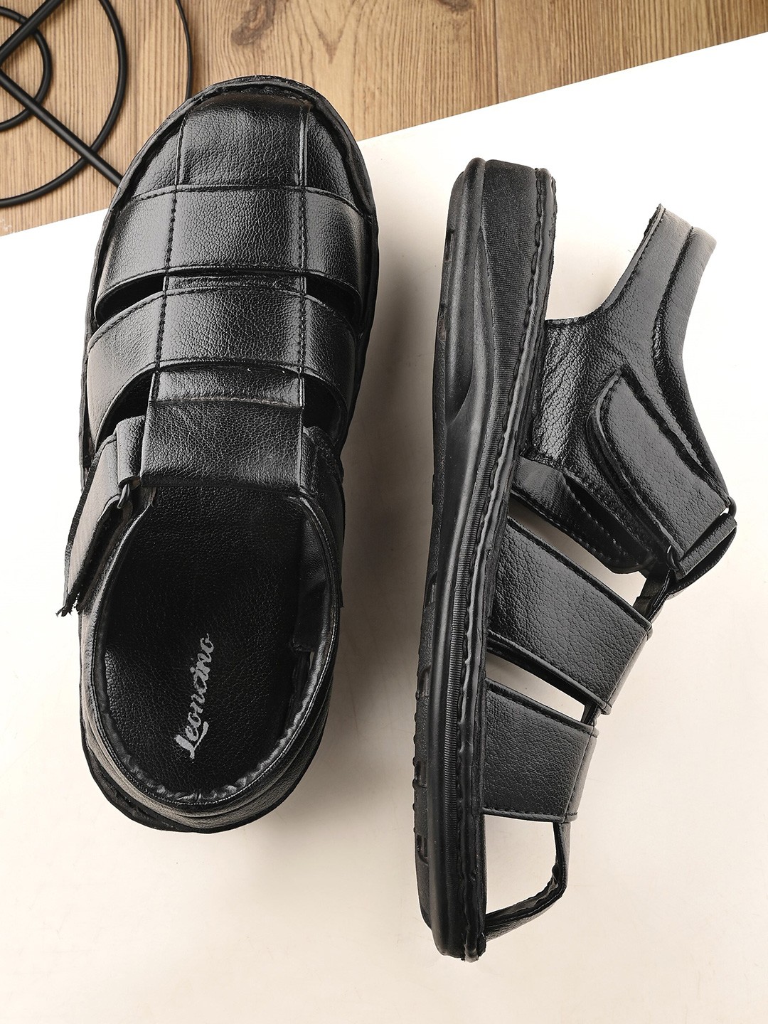 

LEONCINO Men Fisherman Sandals With Velcro, Black