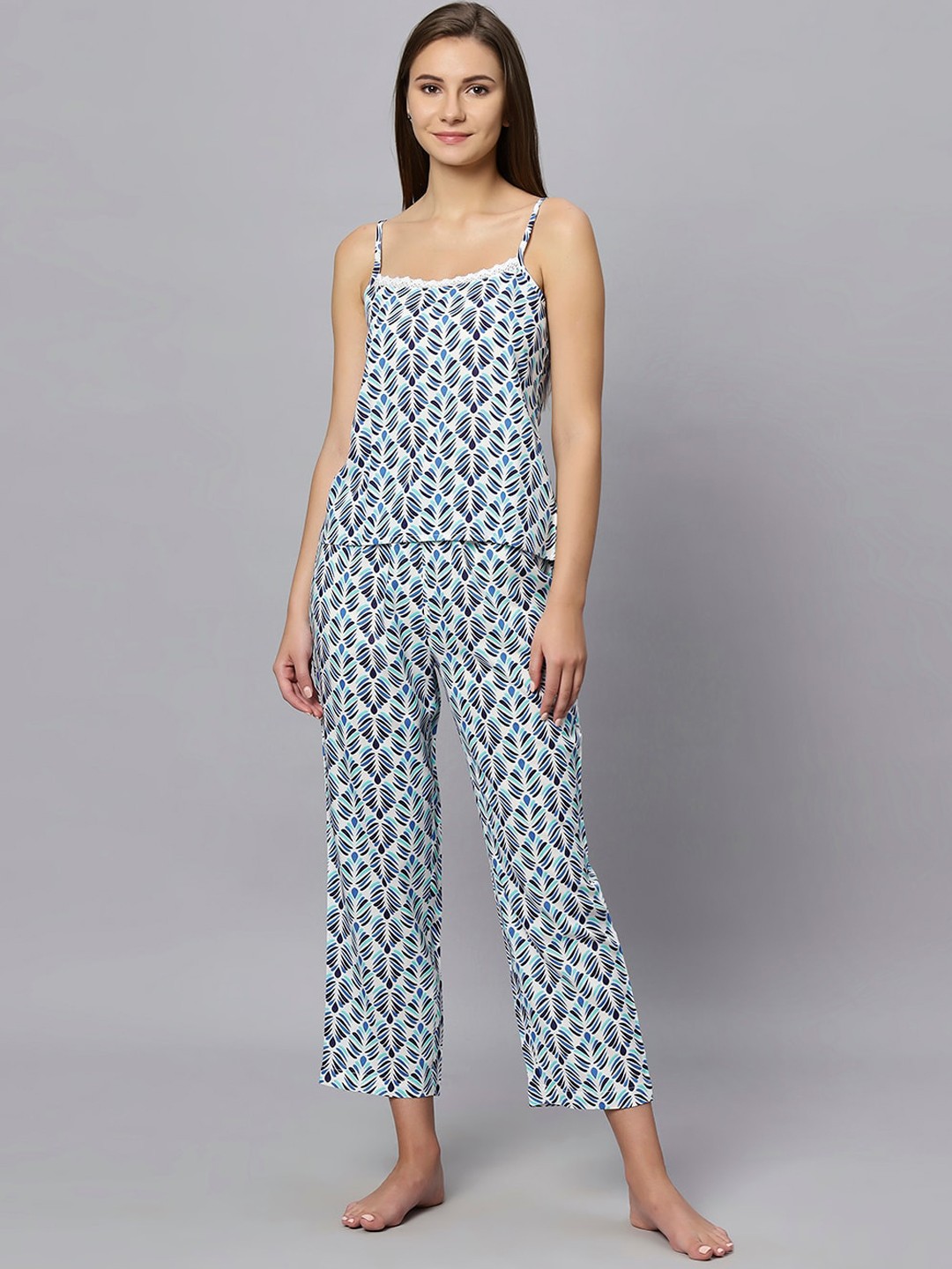 

ETC Graphic Printed Shoulder Straps Night suit, White