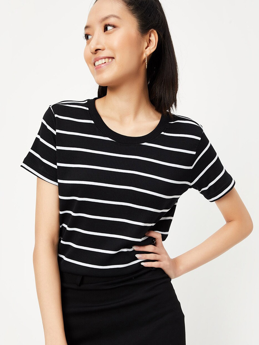 

max Striped Short Sleeves T-shirt, Black