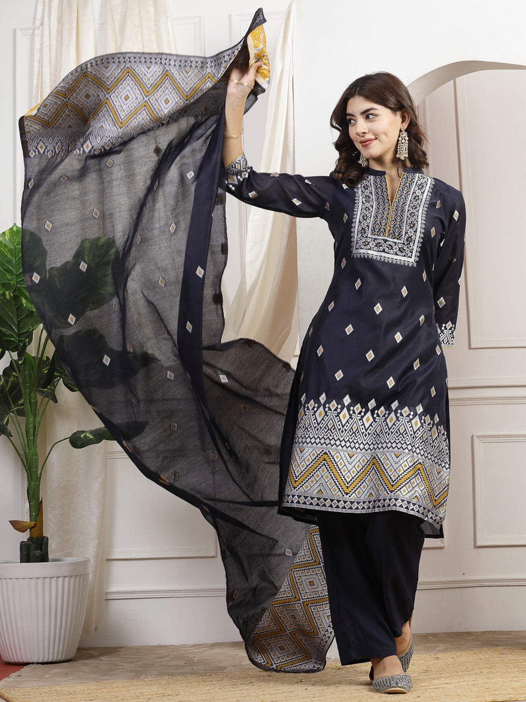 

Nayam By Lakshita Ethnic Motifs Woven Design Straight Kurta & Trouser With Dupatta, Navy blue