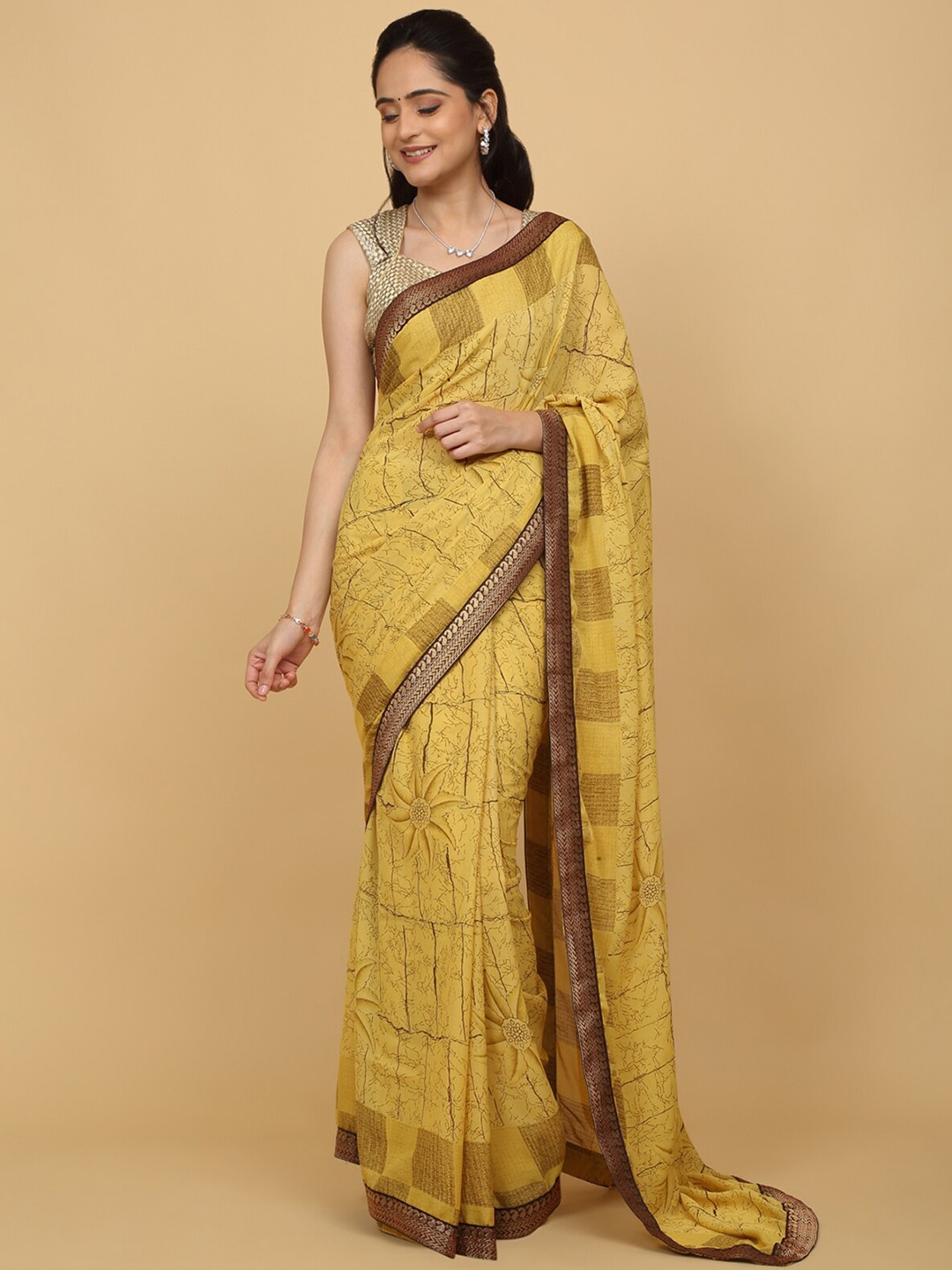 

Anuradha Sarees Abstract Printed Saree, Beige