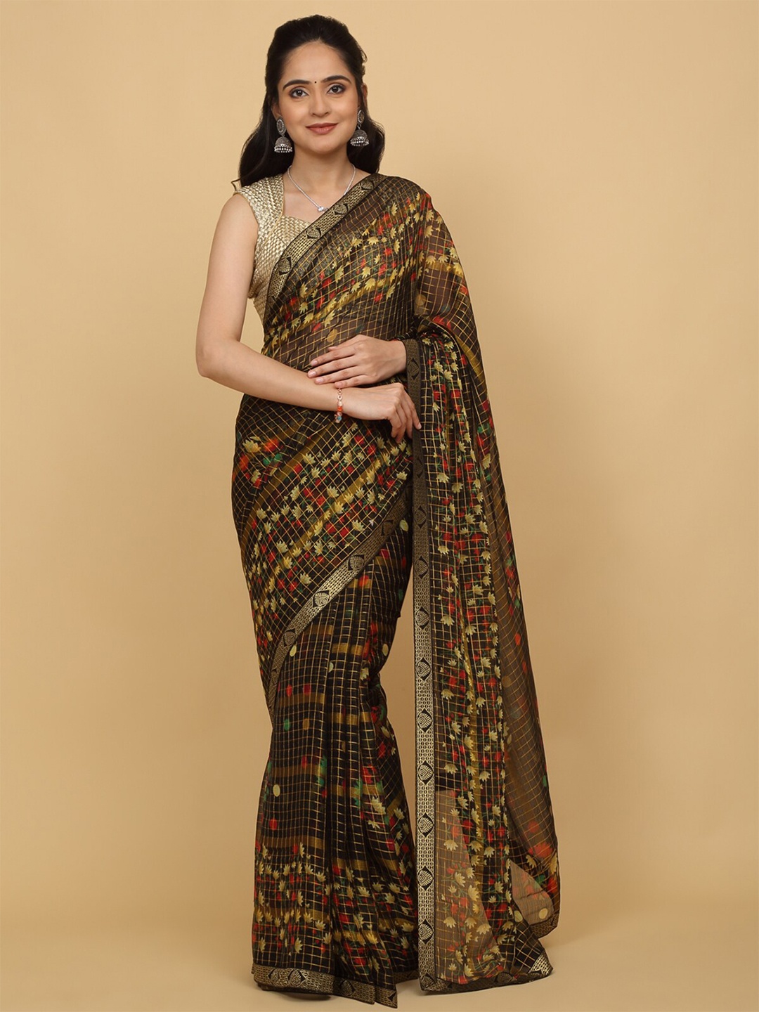 

Anuradha Sarees Floral Printed Saree, Black