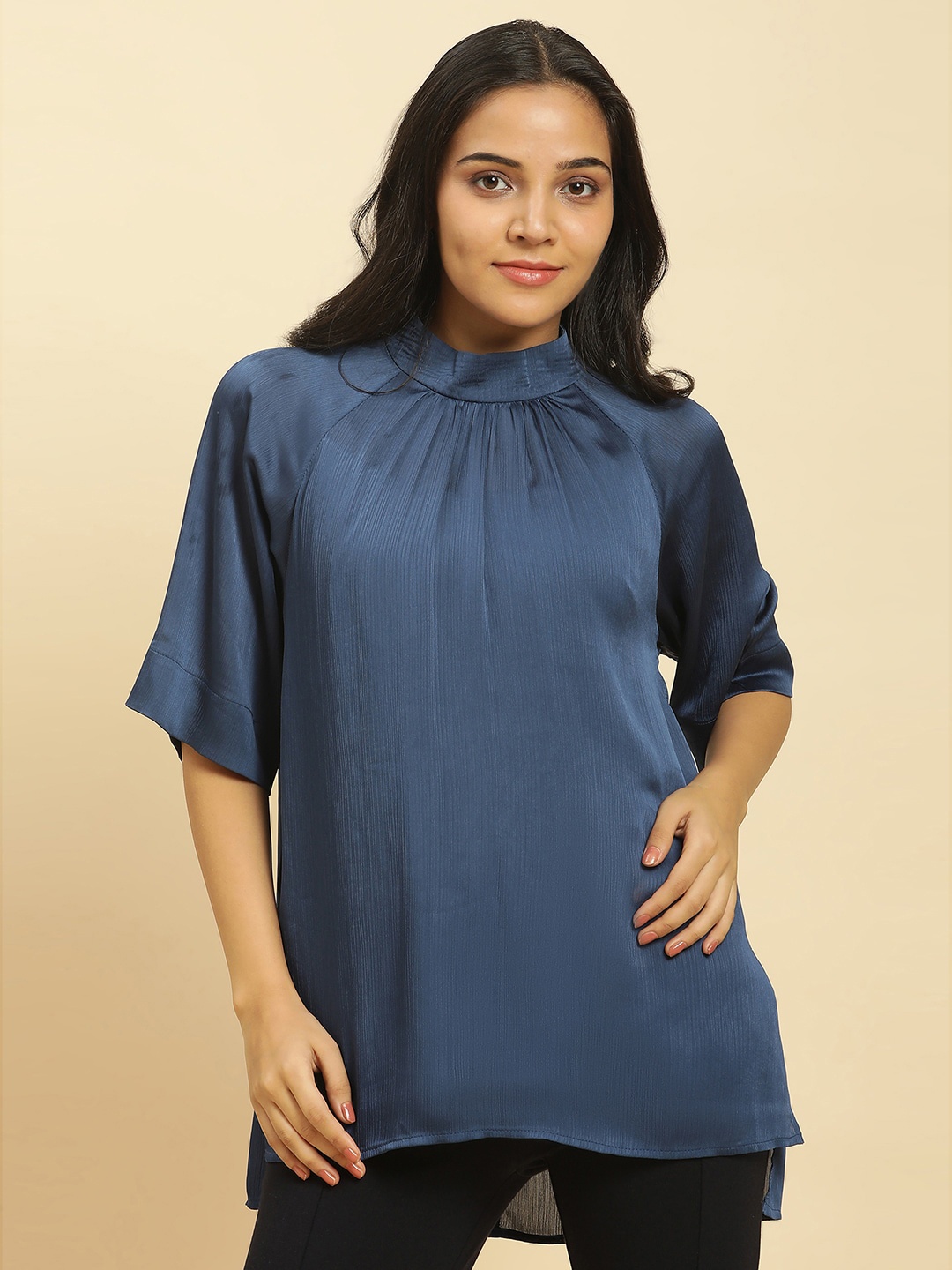 

W High Neck Raglan Sleeves Top, Blue