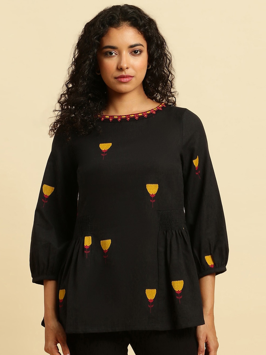 

W Floral Embroidered Puff Sleeves Smocking Top, Black