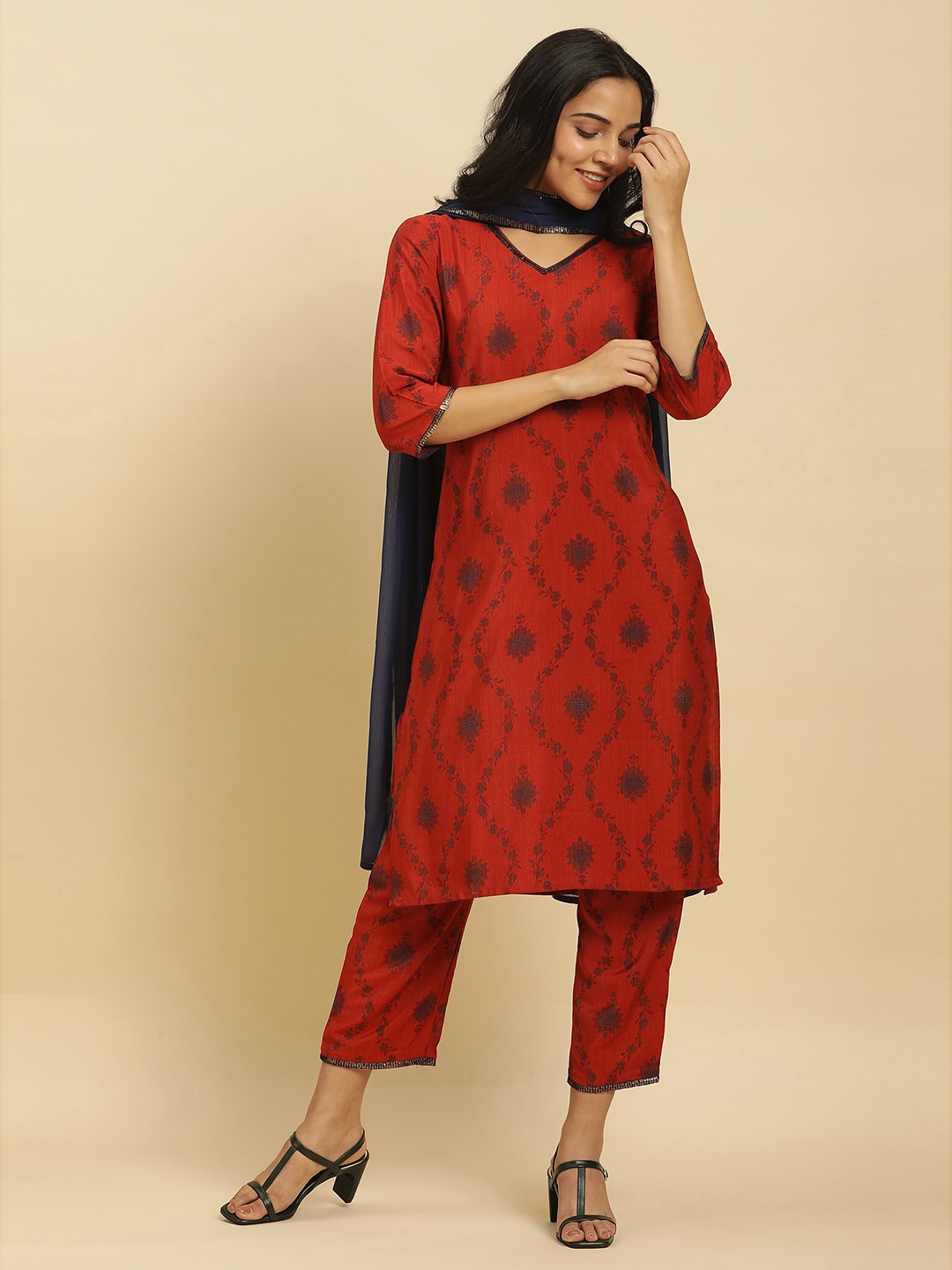 

W Floral Woven Design V-Neck Regular Sequinned Kurta With Trousers & Dupatta, Red