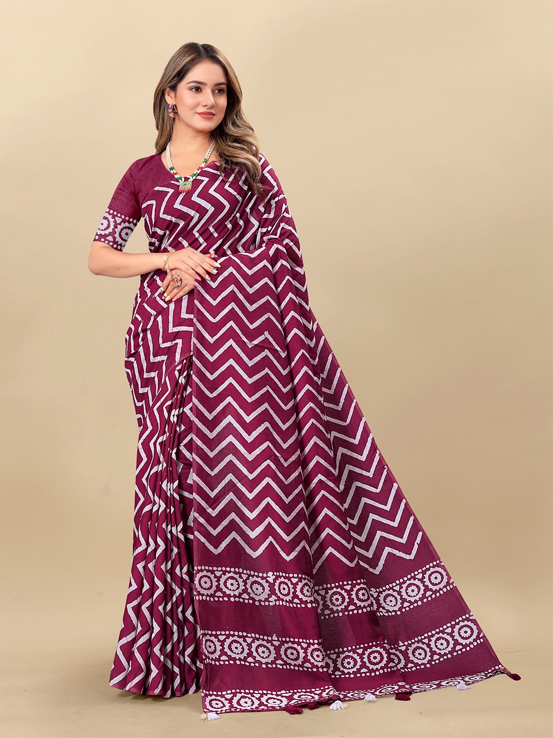 

DIVASTRI Batik Printed Pure Cotton Jamdani Saree, Purple