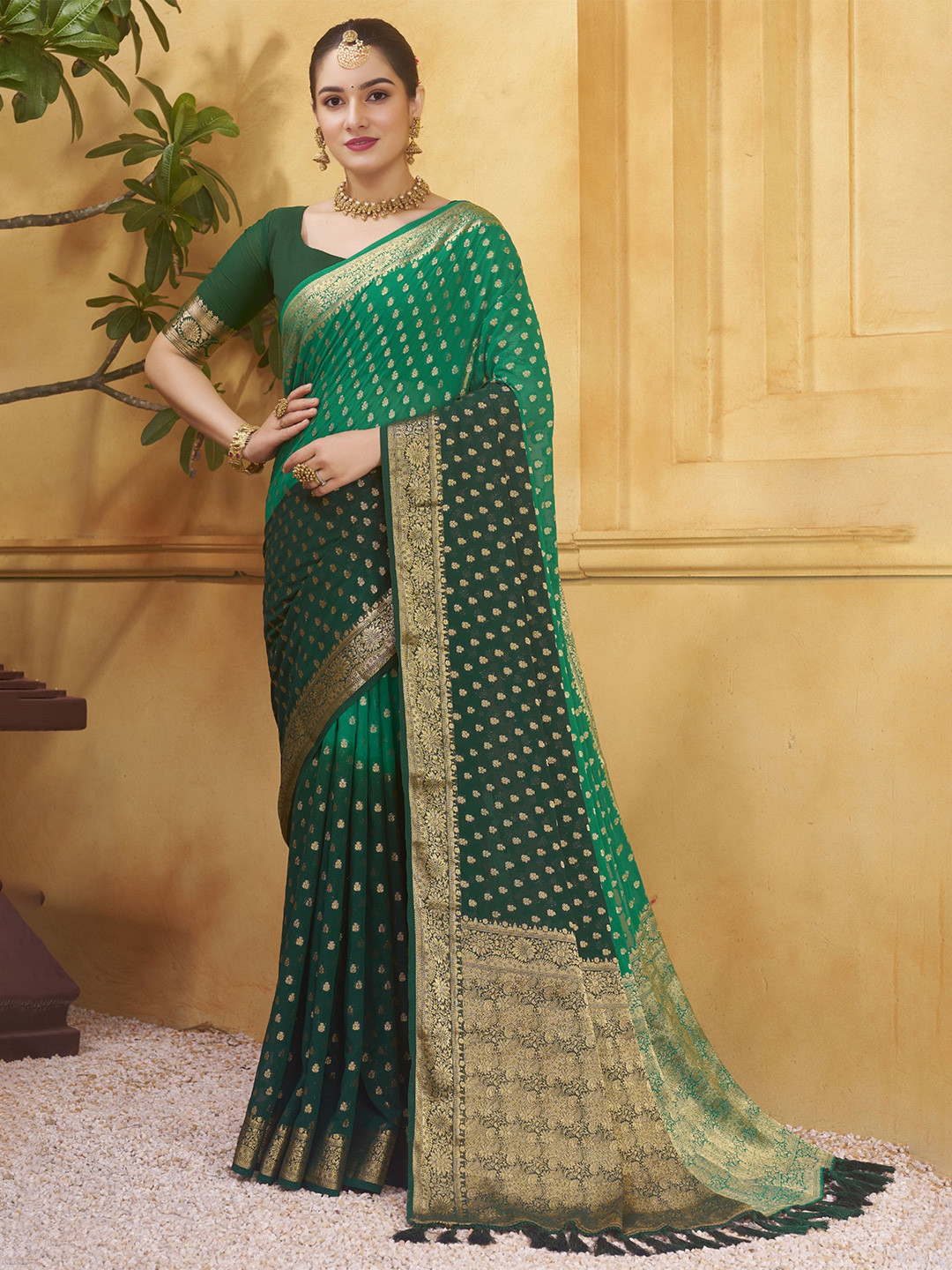 

DIVASTRI Ethnic Motifs Woven Design Zari Pure Georgette Banarasi Saree, Green