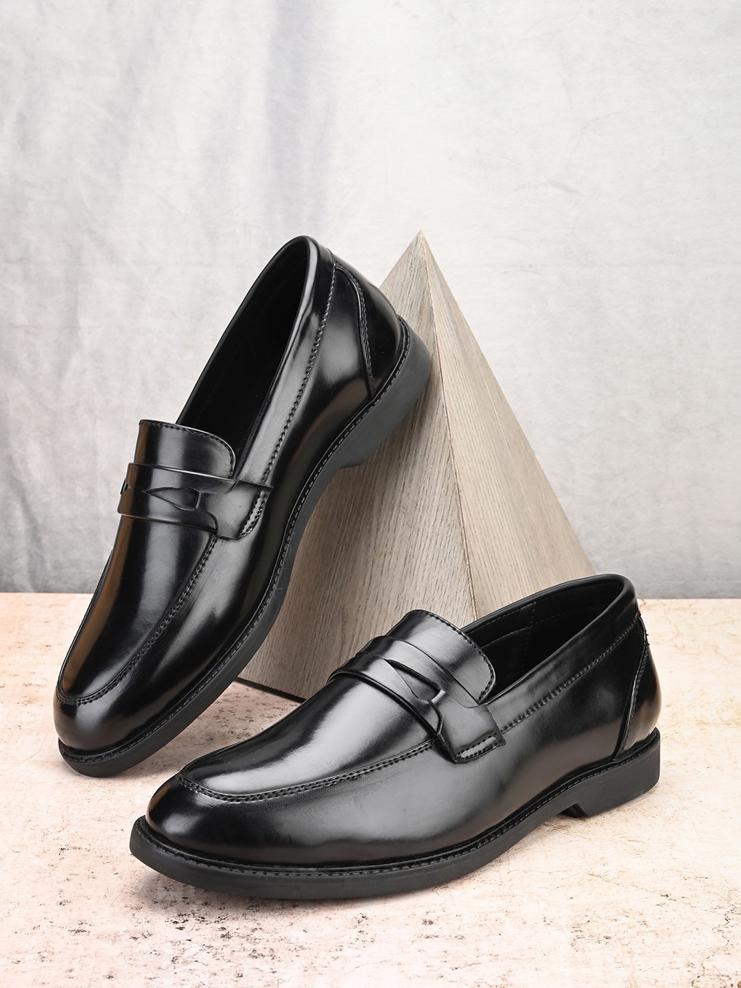 

INVICTUS Men Round Toe Formal Penny Loafers, Black
