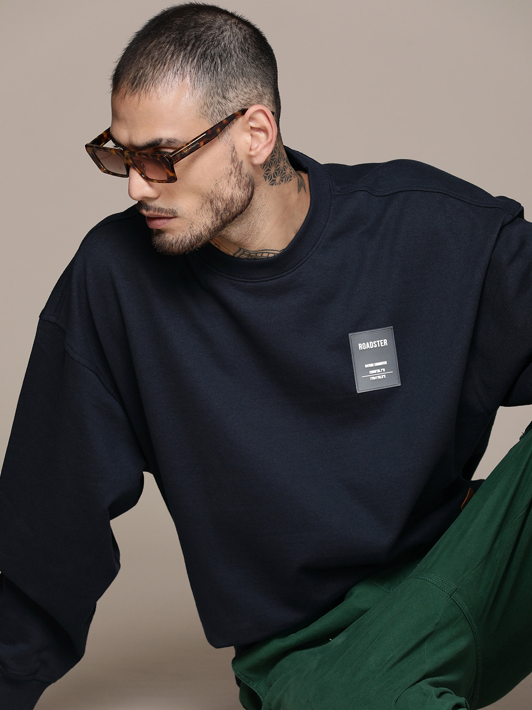 

Roadster Men Sweatshirt with Applique Detail, Navy blue