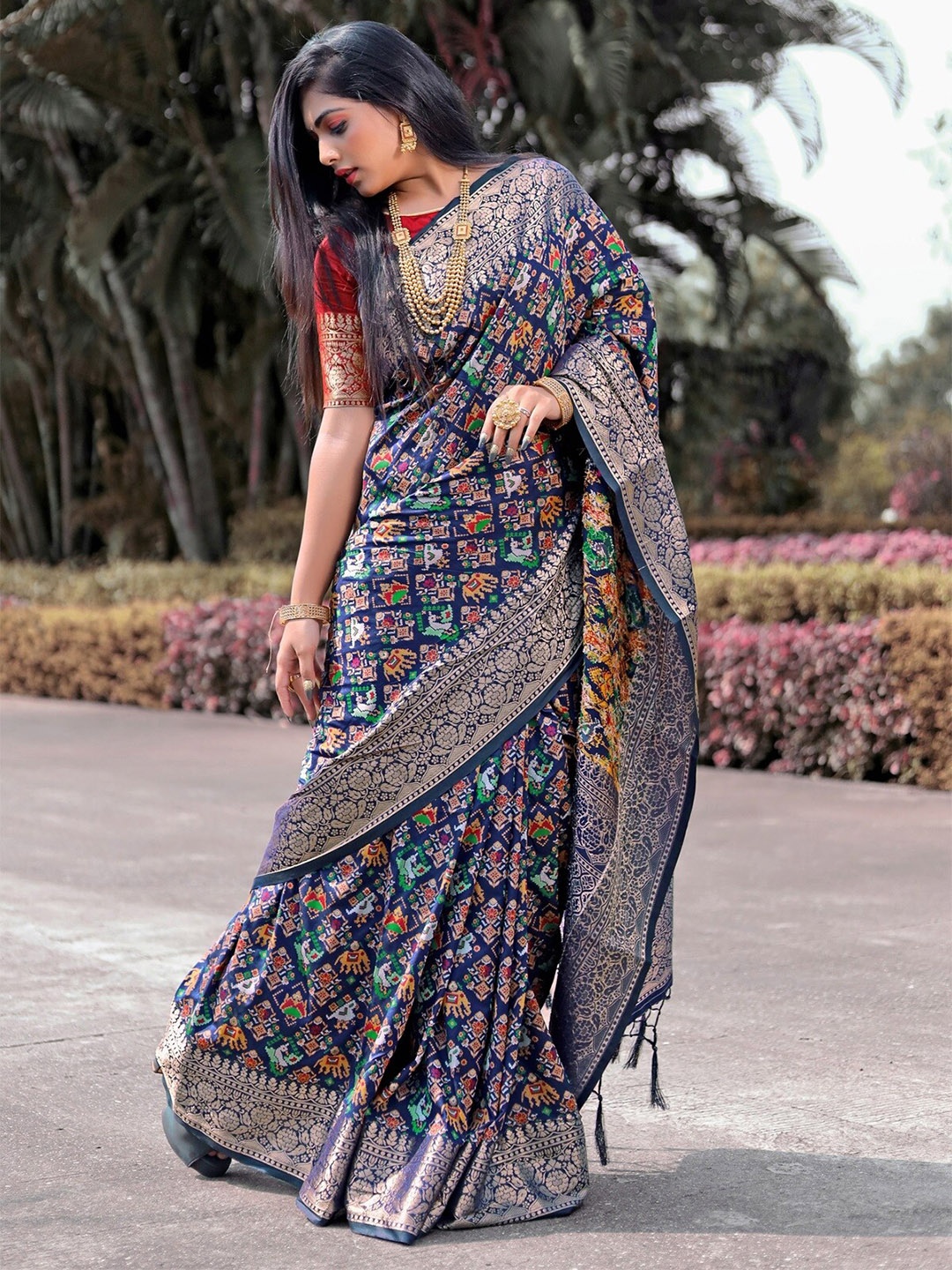 

Anouk Navy Blue Ethnic Motifs Woven Design Pure Silk Patola Saree