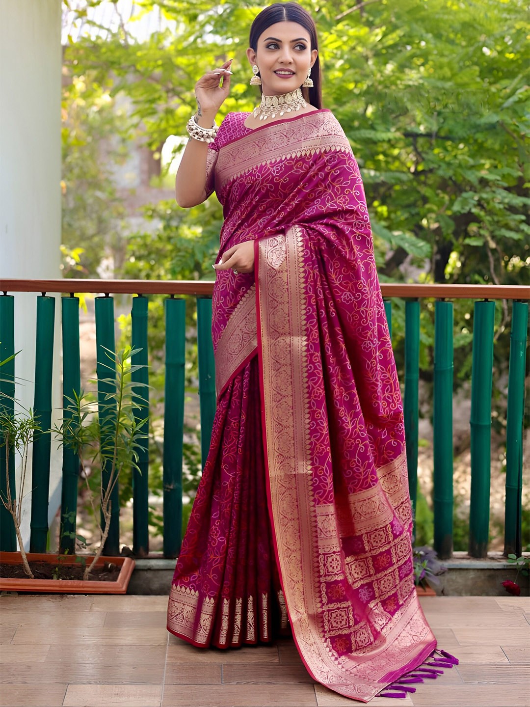

Anouk Floral Printed Pure Silk Banarasi Saree, Burgundy