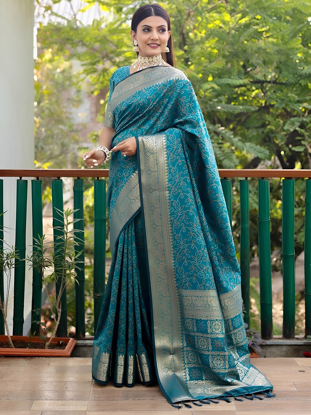 

Anouk Floral Printed Pure Silk Banarasi Saree, Teal