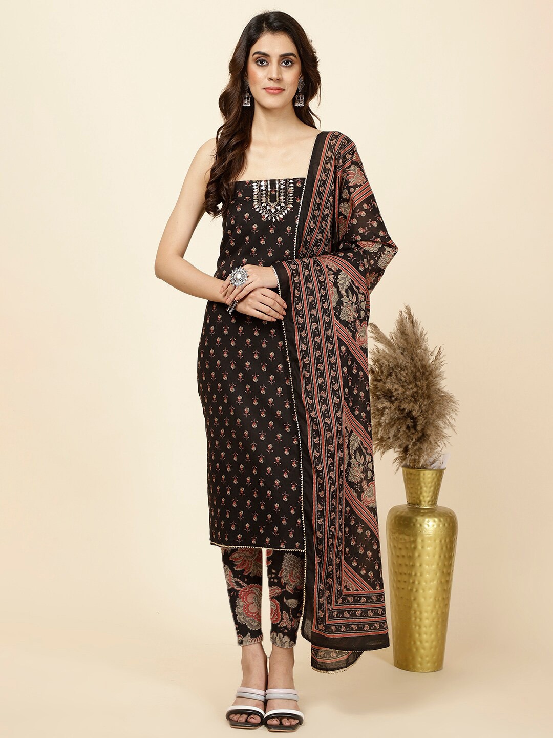 

Meena Bazaar Floral Printed Unstitched Dress Material, Black