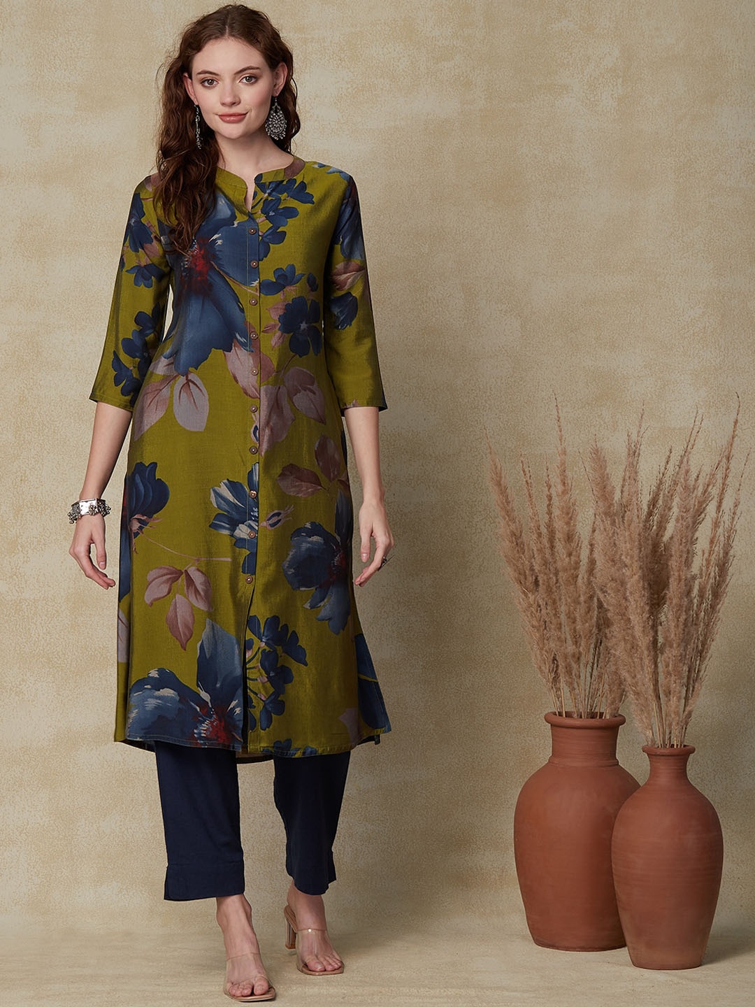 

FASHOR Floral Printed Mandarin Collar Silk A-Line Kurta, Olive