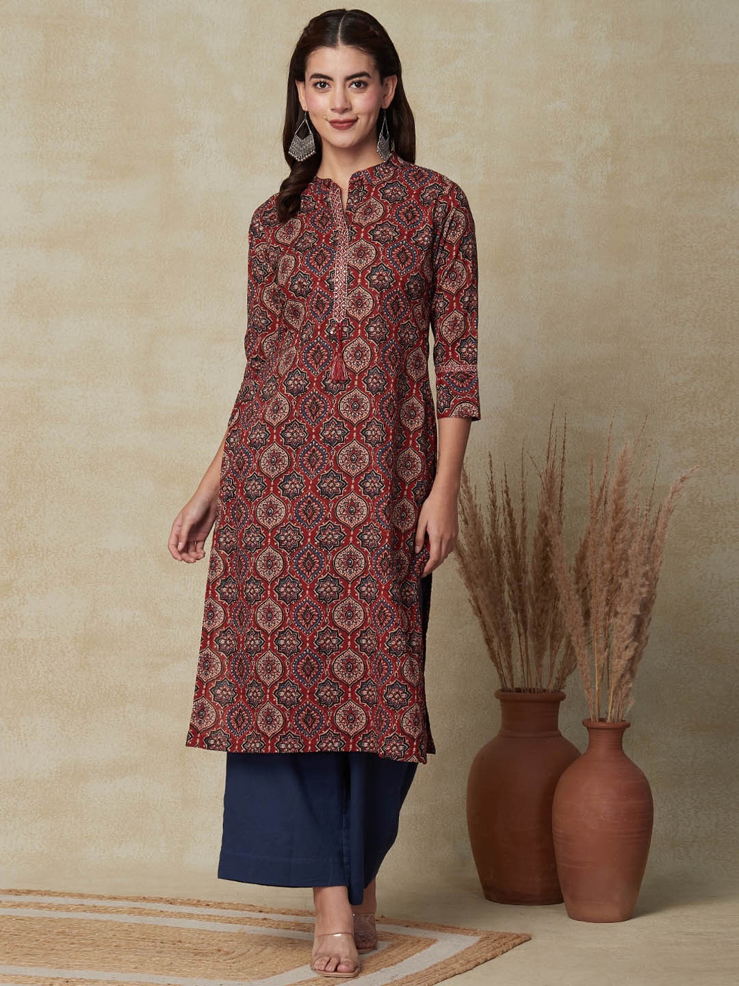 

FASHOR Ethnic Motifs Printed Mandarin Collar Thread Work Cotton Straight Kurta, Maroon