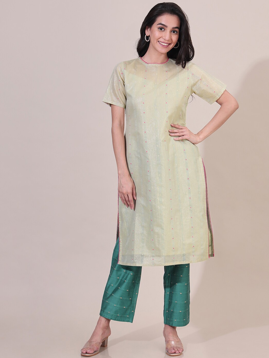 

Saaki Geometric Woven Design Chanderi Silk Straight Kurta With Trouser, Green