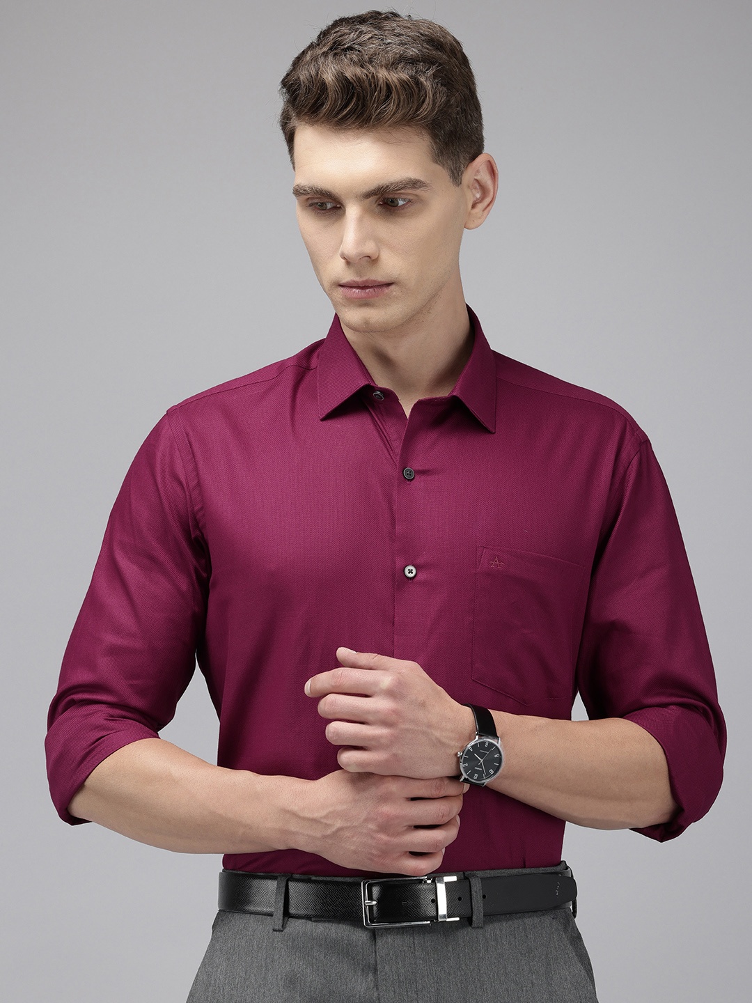 

Arrow Pure Cotton Manhattan Slim Fit Self Design Opaque Formal Shirt, Magenta