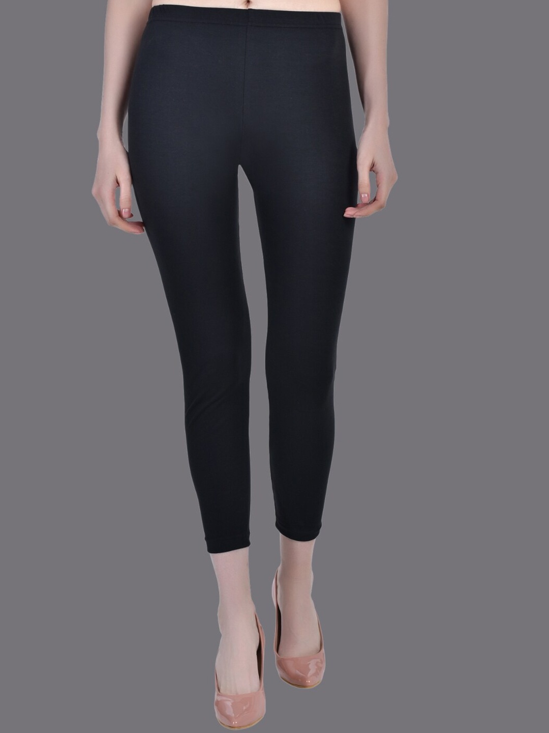 

Aimly Skinny-Fit Three-Fourth Length Cotton Leggings, Black