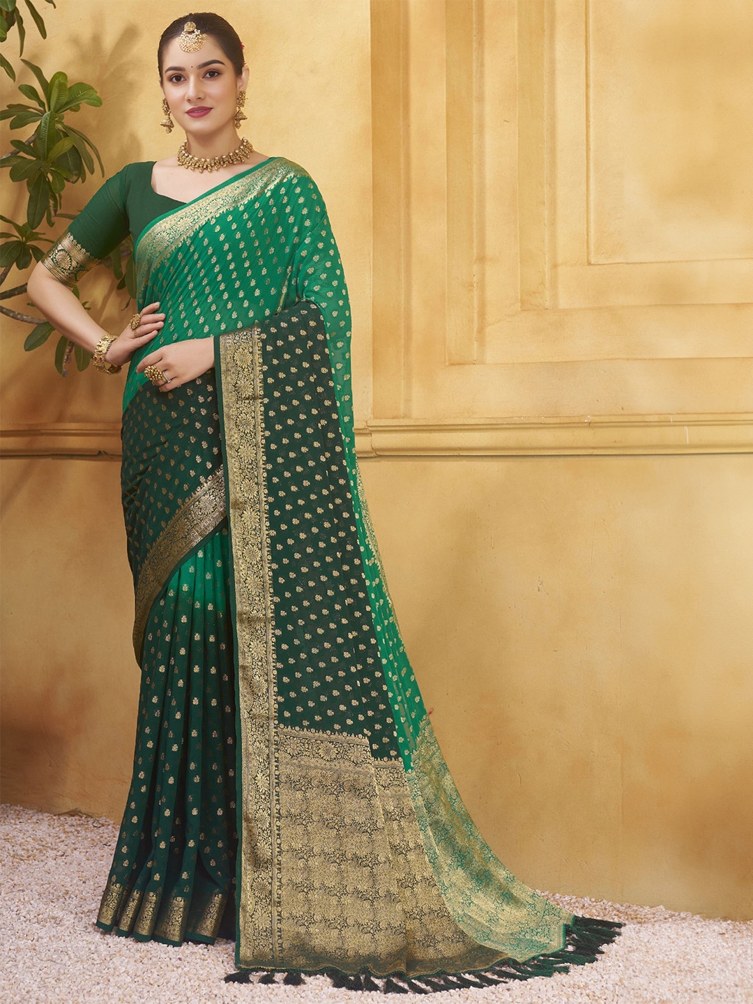 

DIVASTRI Ethnic Motifs Woven Design Zari Pure Georgette Banarasi Saree, Green