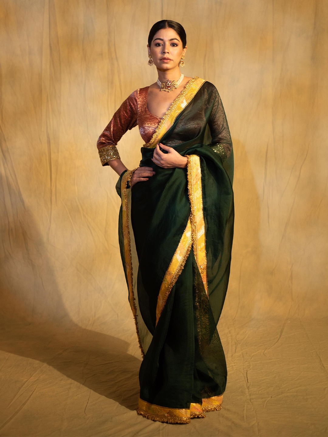 

PriyankaRaajiv Zari Organza Saree, Green