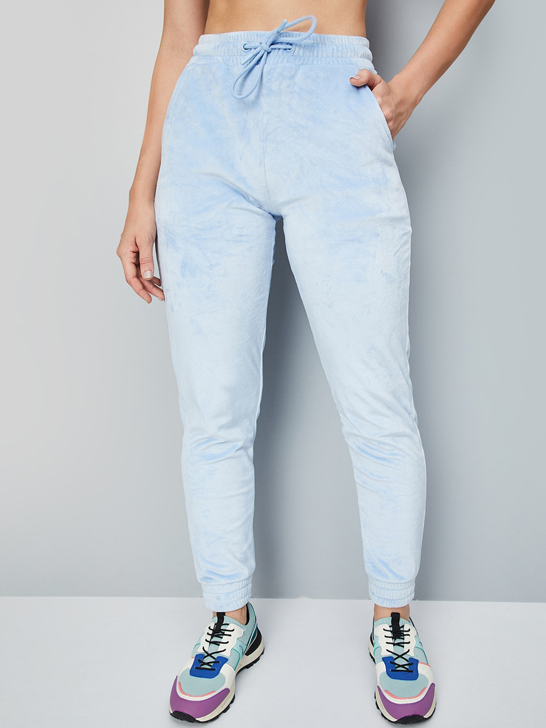 

max Women Mid-Rise Joggers, Blue