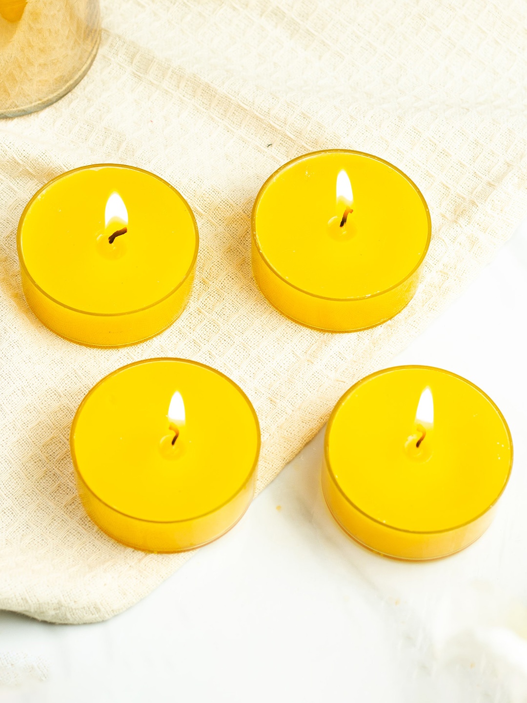 

AuraDecor Yellow 4 Pieces Scented Jumbo Tea Light Candle