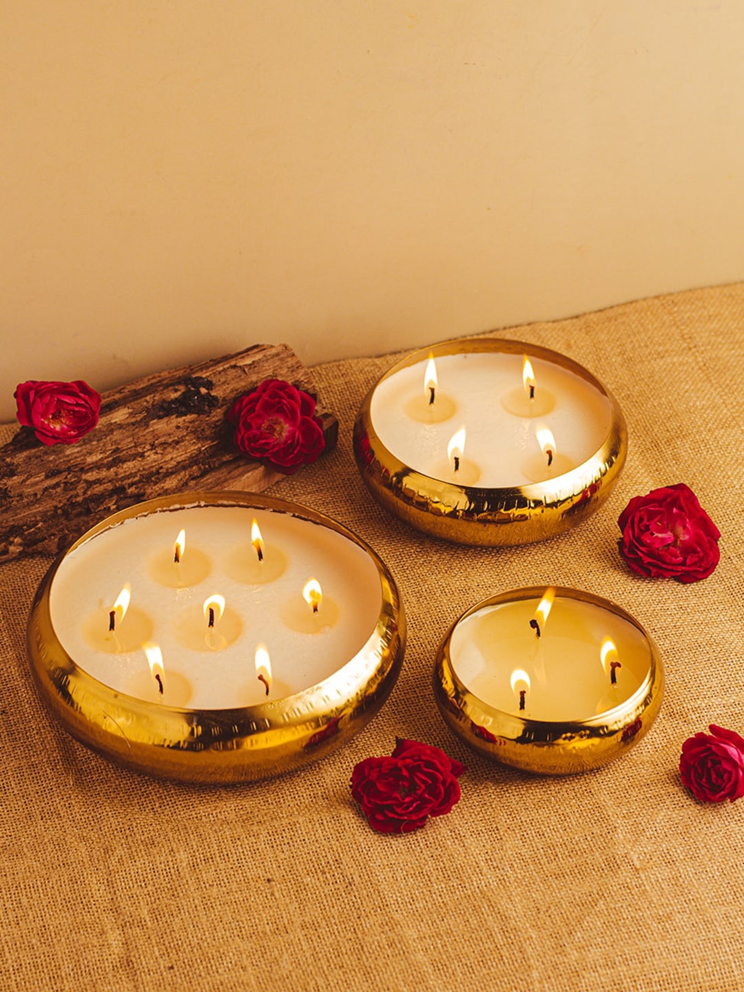 

AuraDecor Gold Toned 3 Pieces Multi Wick Urli Candles