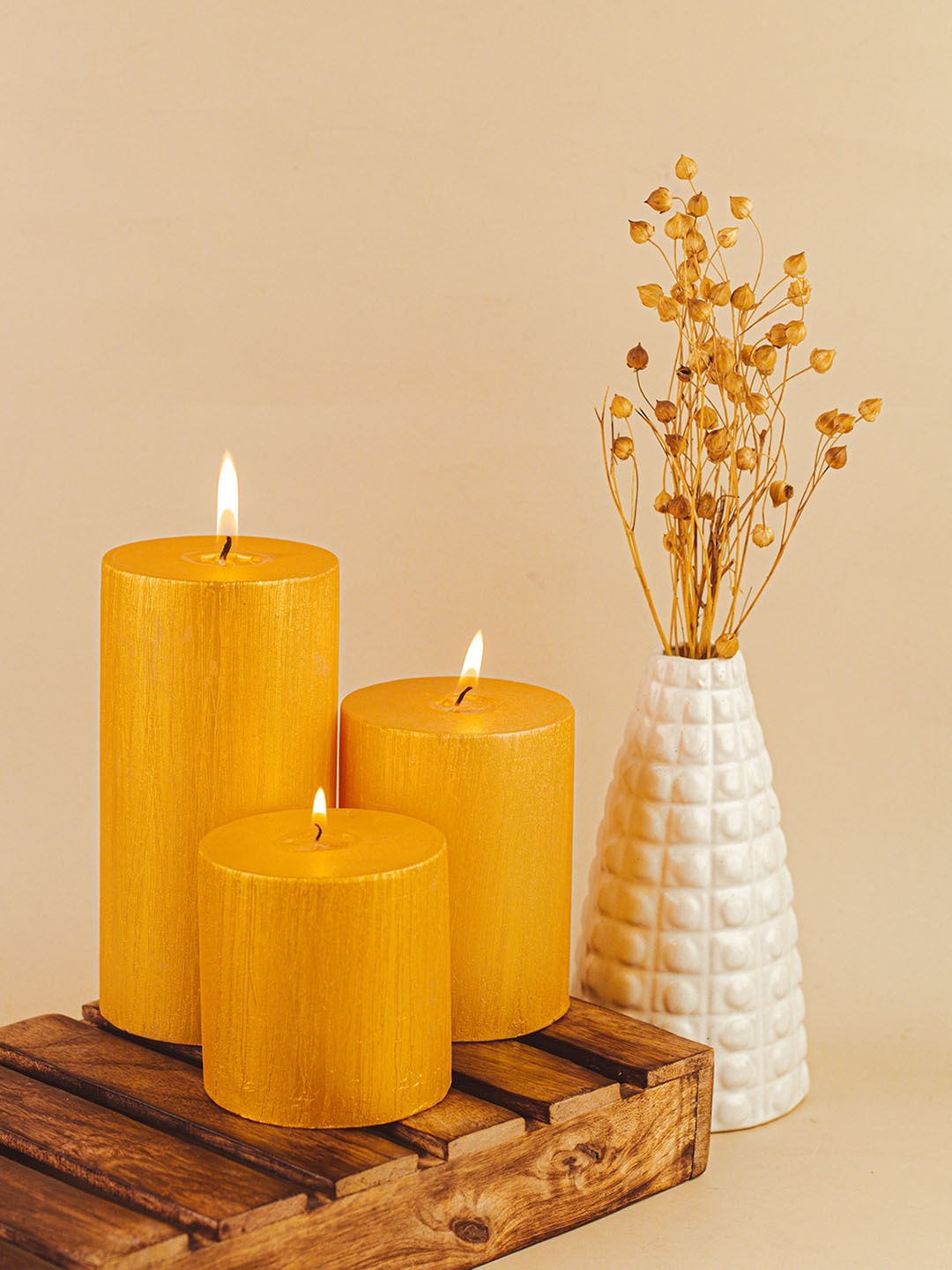 AuraDecor Gold Toned 3 Pieces Pillar Candles