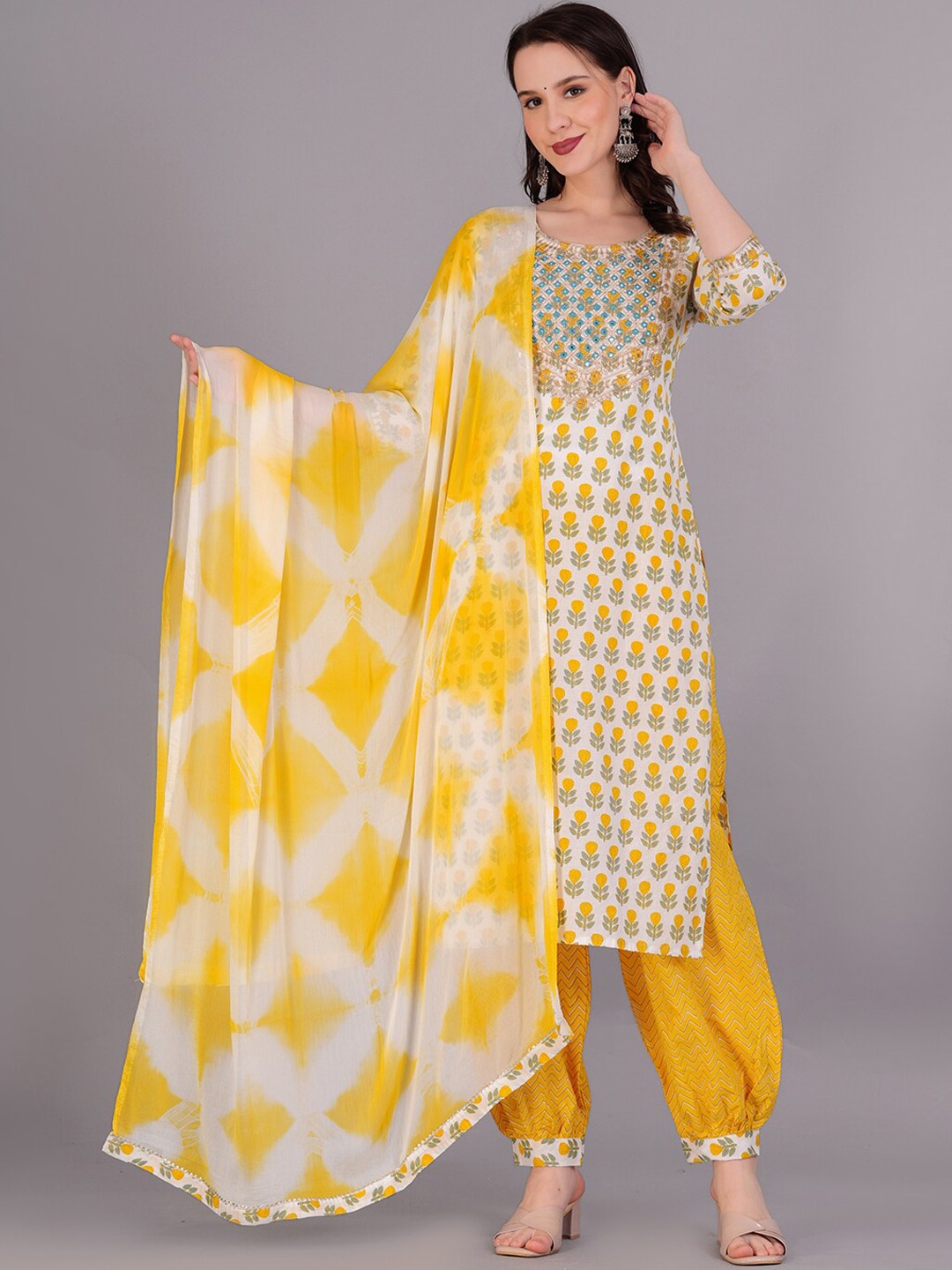 

HIGHLIGHT FASHION EXPORT Printed Pure Cotton Straight Kurta with Trousers & Dupatta, Yellow