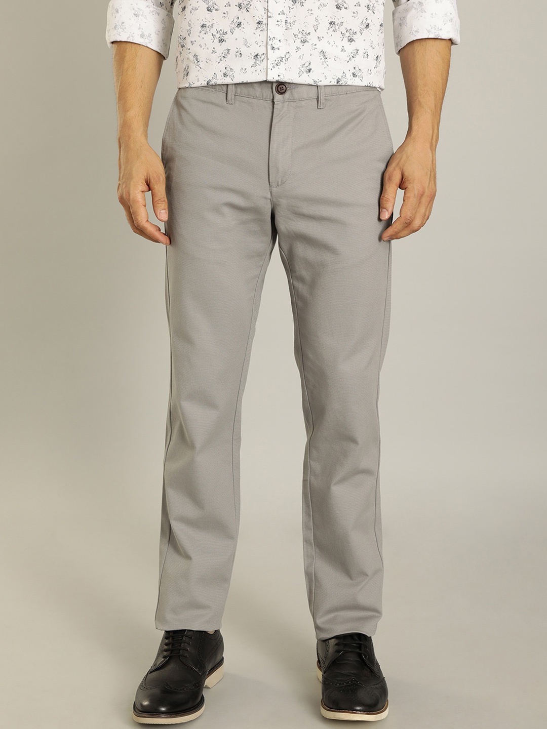 

Indian Terrain Men Brooklyn Slim Fit Chinos Trousers, Grey