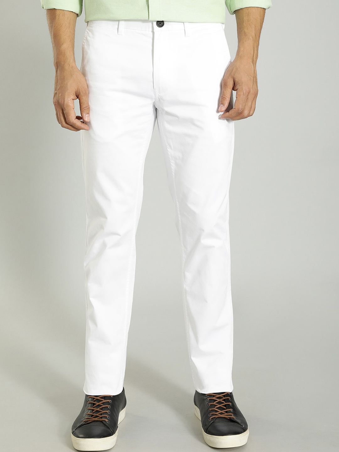 

Indian Terrain Men Brooklyn Slim Fit Trousers, White