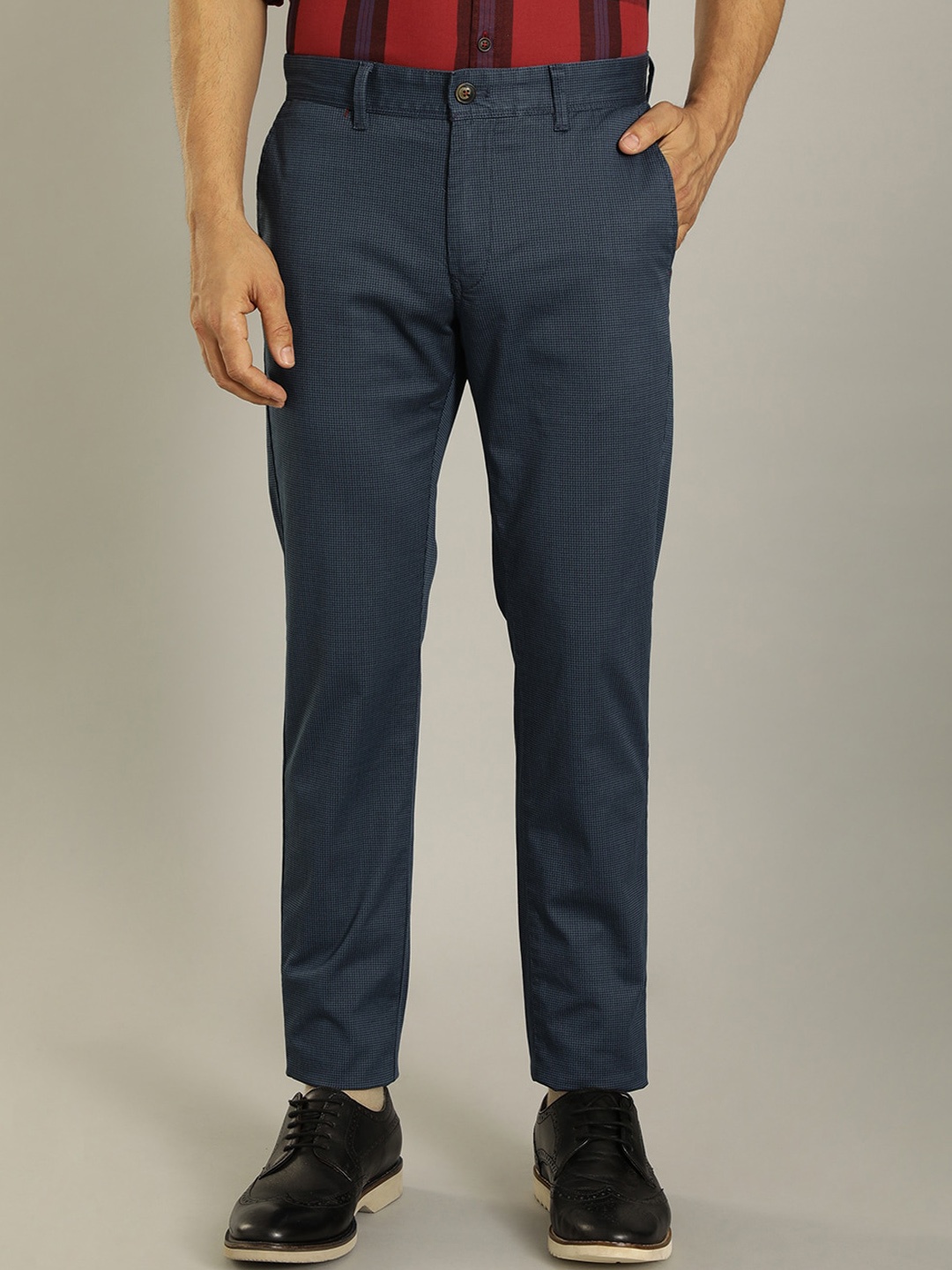 

Indian Terrain Men Brooklyn Slim Fit Trousers, Navy blue