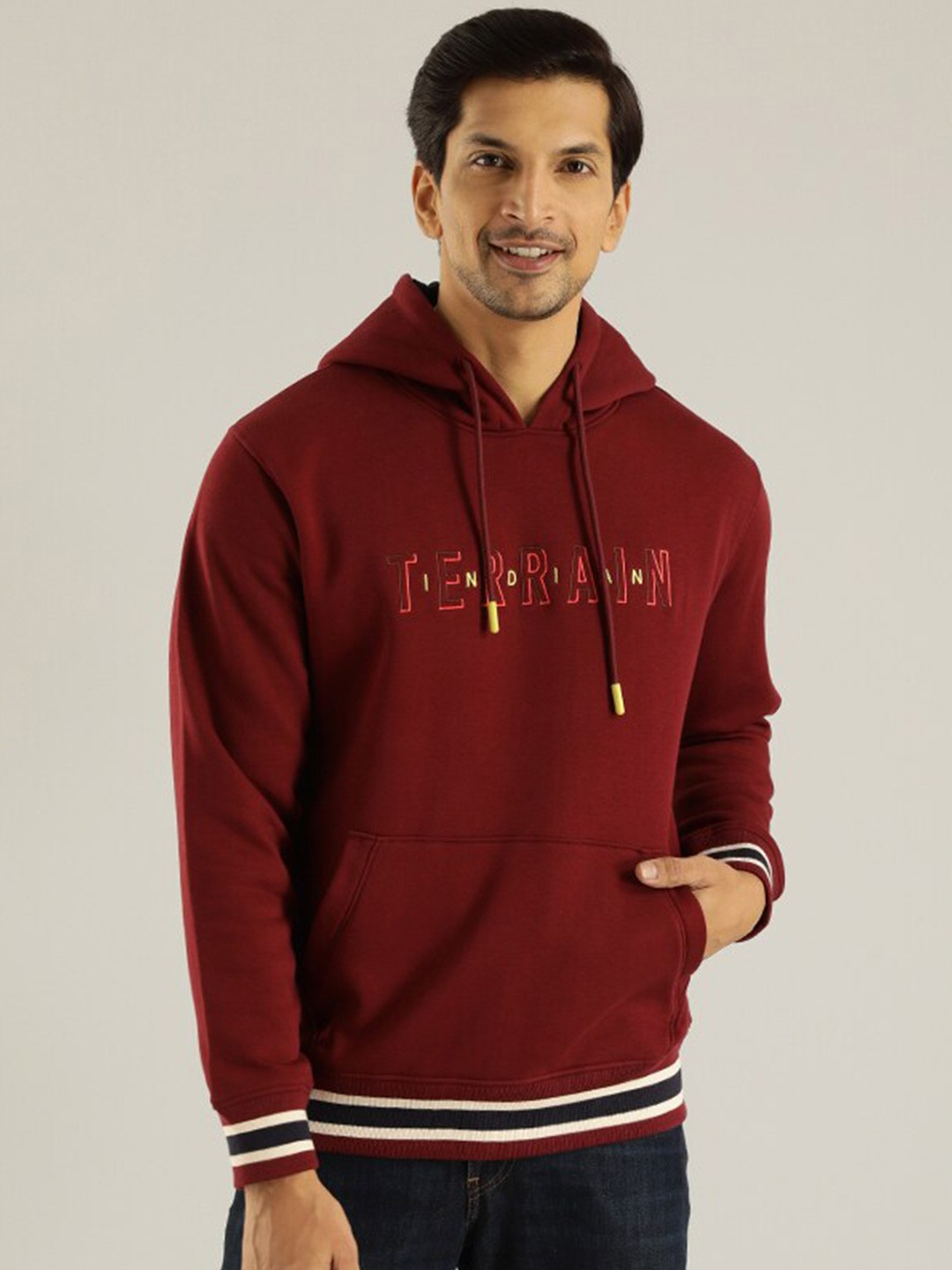

Indian Terrain Typography Printed Hooded Neck Long Sleeve Pullover Sweatshirt, Maroon