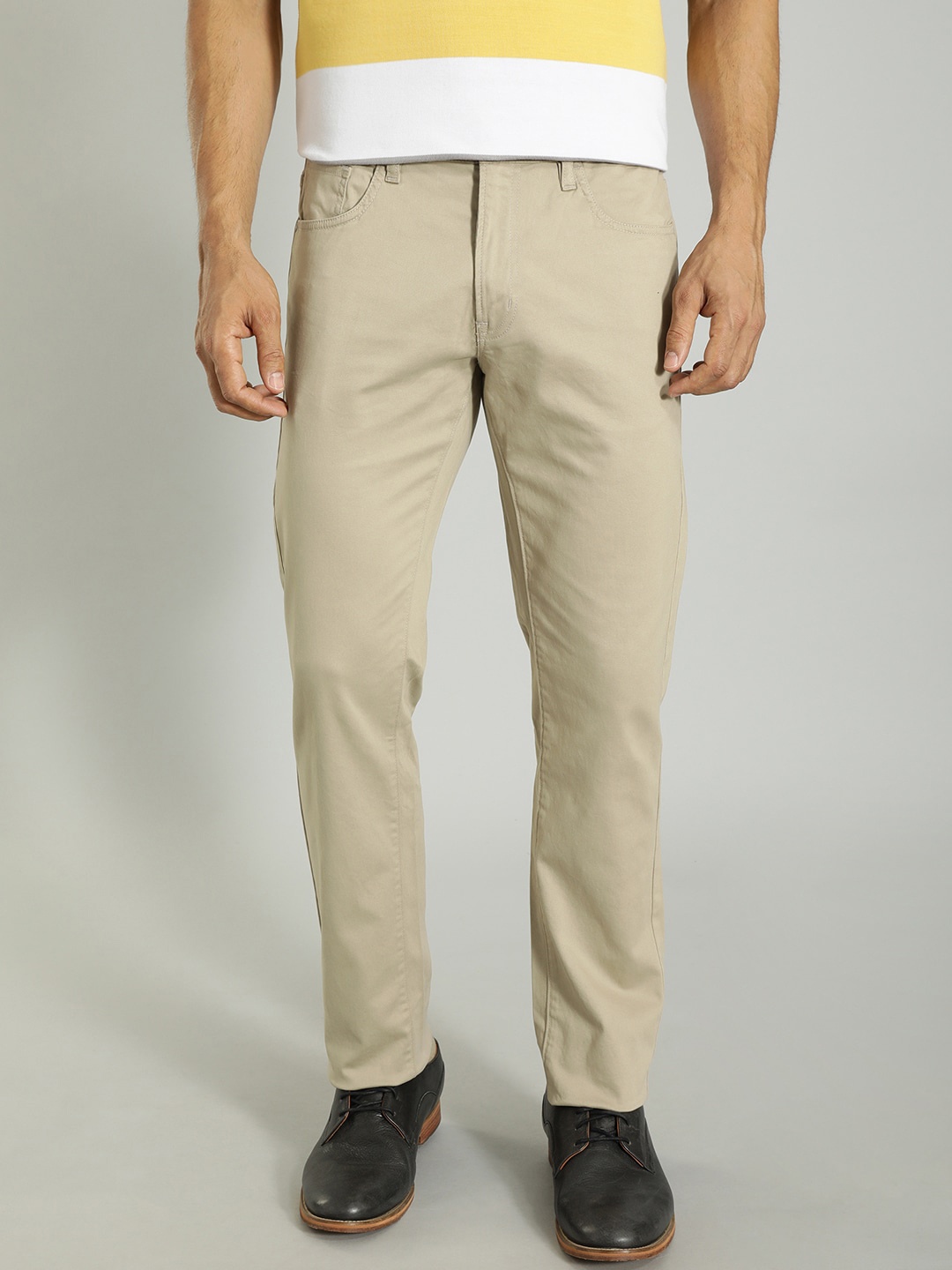 

Indian Terrain Men Brooklyn Slim Fit Mid-Rise Chinos, Beige