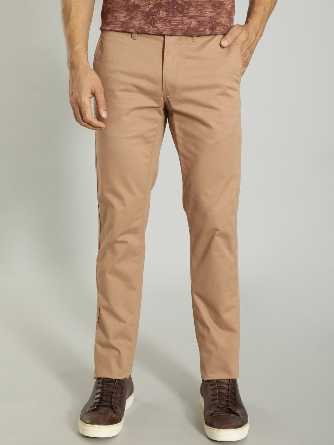 

Indian Terrain Men Brooklyn Slim Fit Trousers, Khaki